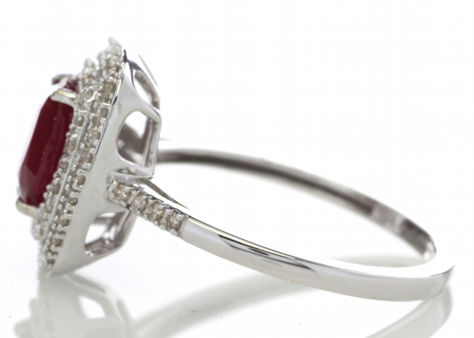 9ct White Gold Oval Ruby And Diamond Cluster Diamond Ring 0.33 Carats - Valued by IDI £3,000.00 - - Image 3 of 5