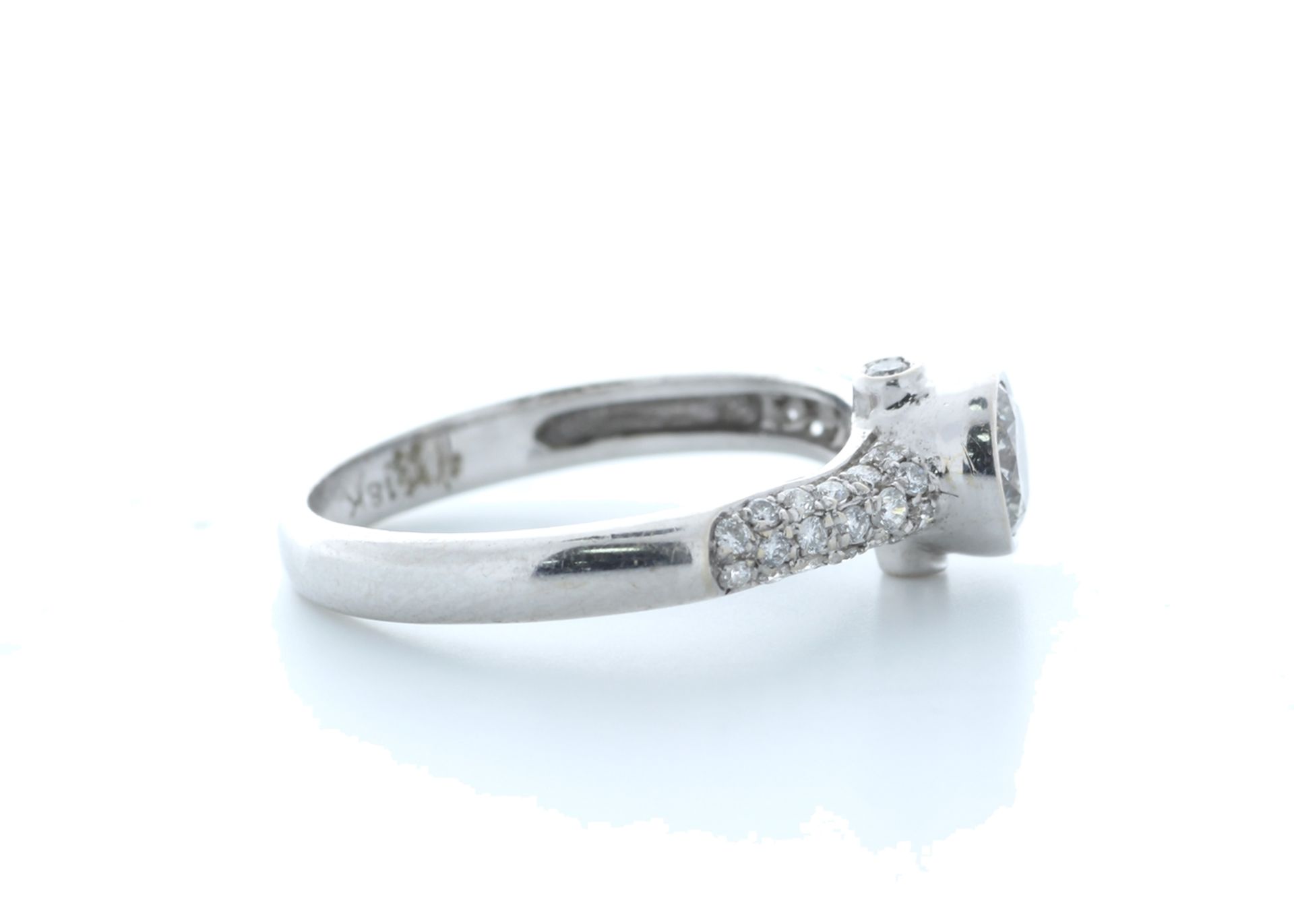 18ct White Gold Rubover Set Diamond Ring 0.70 (0.56) Carats - Valued by IDI £7,250.00 - 18ct White - Image 4 of 5