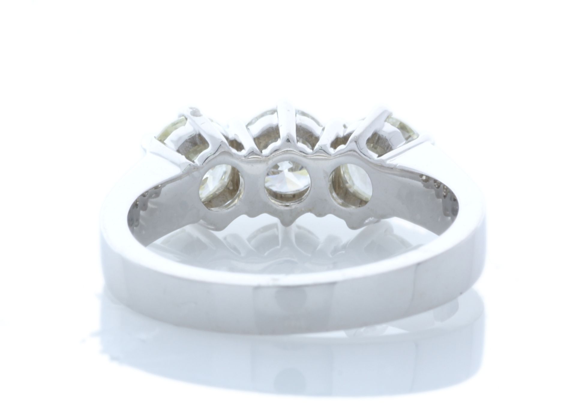 18ct White Gold Three Stone Claw Set Diamond Ring 1.52 Carats - Valued by GIE £14,595.00 - 18ct - Image 3 of 5
