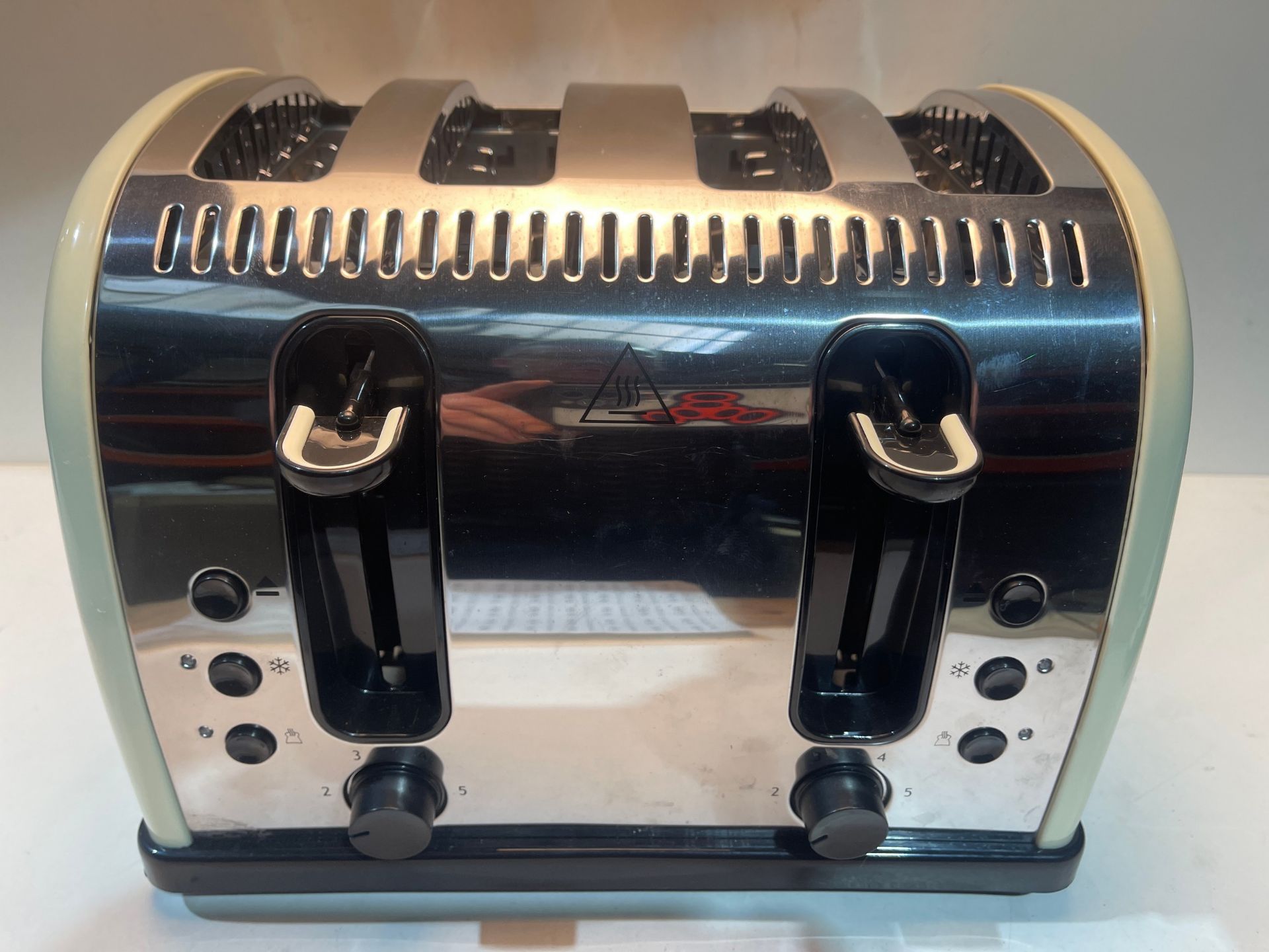 Russell Hobbs 21302 Legacy 4-Slice Toaster, Stainless Steel, 2400 W, Cream Â£33.95Condition - Image 2 of 2