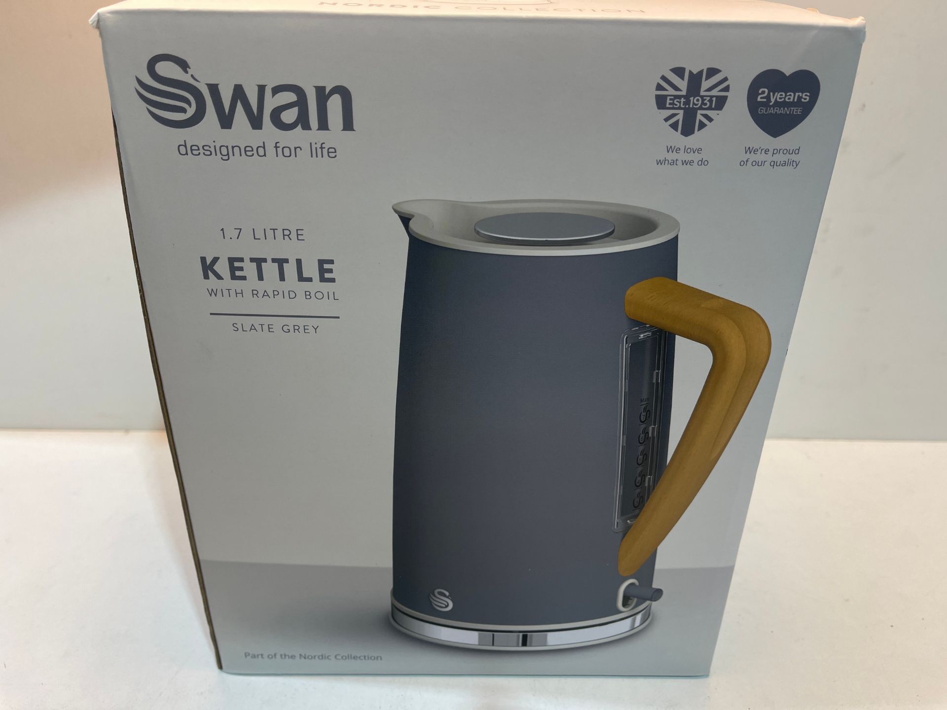 Swan SK14610GRYN, Nordic Rapid Boil Jug Kettle, Wood Effect Handle, Soft Touch Housing and Matt - Image 2 of 2