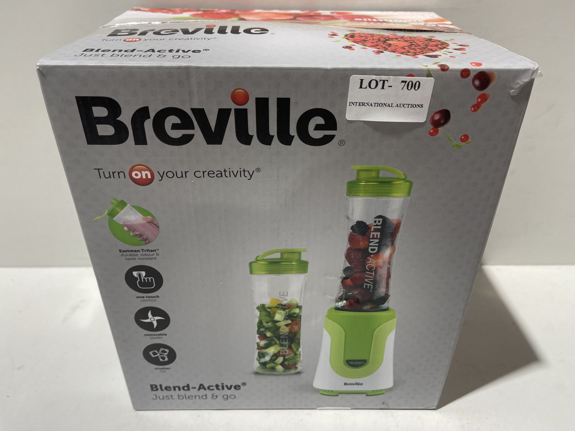 Breville Blend Active Personal Blender & Smoothie Maker with 2 Portable Blending Bottles (600ml),