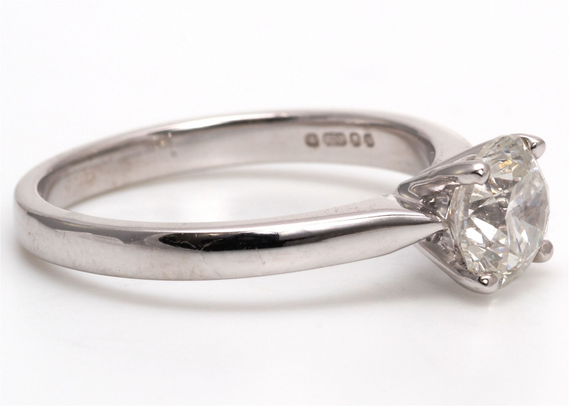 18ct White Gold Single Stone Diamond Ring 1.05 Carats - Valued by AGI £20,590.12 - A gorgeous - Image 4 of 5