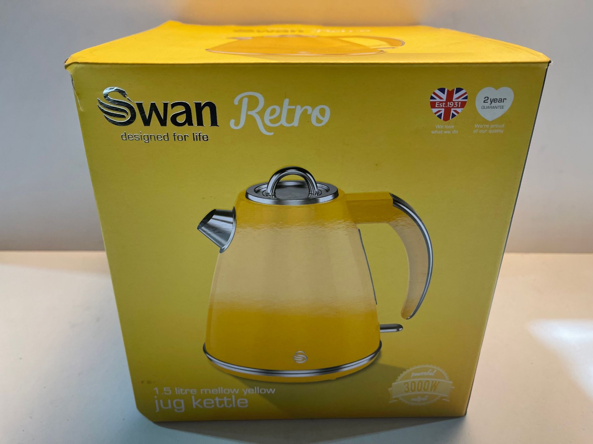 Swan Retro 1.5 Litre Jug Kettle, Yellow, with 360 Degree Rotational Base, 3KW Fast Boil, Easy