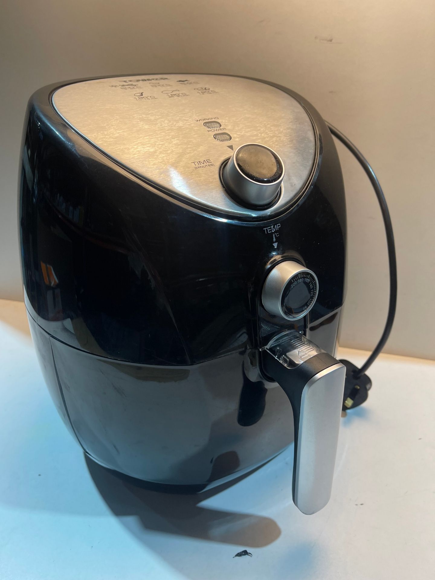 Tower T17021 Family Size Air Fryer with Rapid Air Circulation, 60-Minute Timer, 4.3 Litre, 1500W,