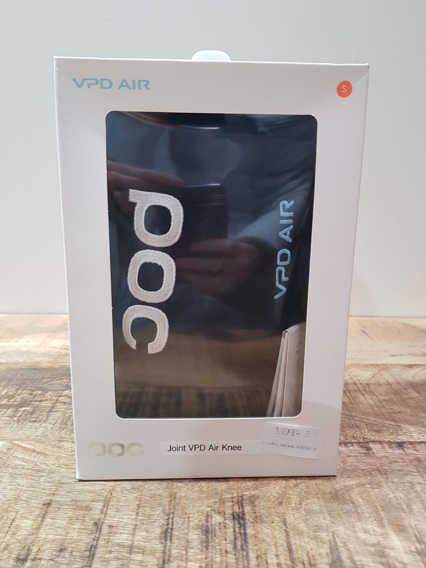 POC VPD AIR JOINT VPD AIR KNEE PADS SIZE SMALL RRP £70Condition ReportAppraisal Available on