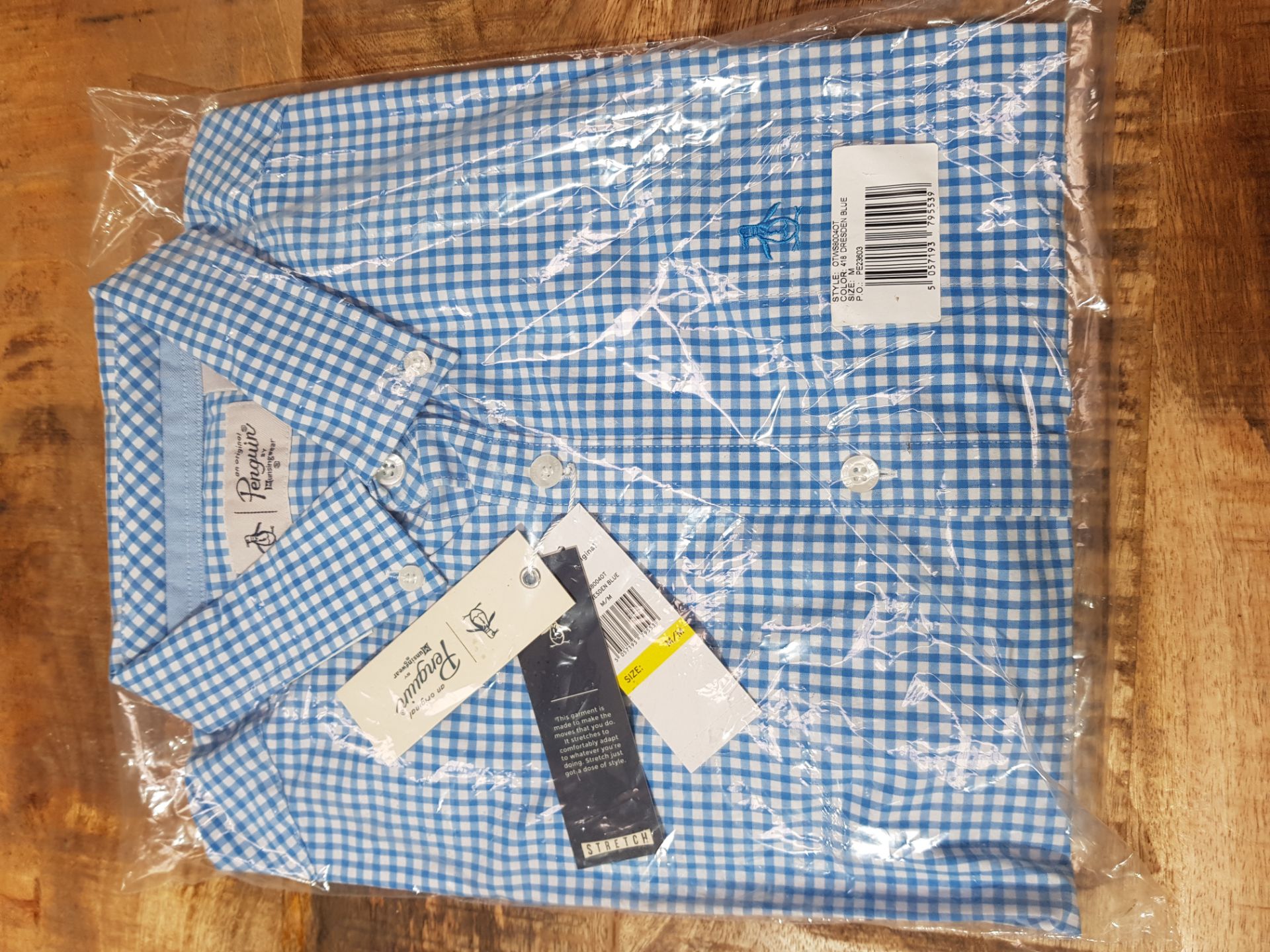 BRAND NEW PENGUIN BLUE CHECK SHIRT SIZE MEDIUMCondition ReportAppraisal Available on Request- All