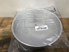 PME RND102 Anodised Aluminium Round Cake Pan 10 x 2-Inch Deep, Silver £6.79Condition ReportAppraisal