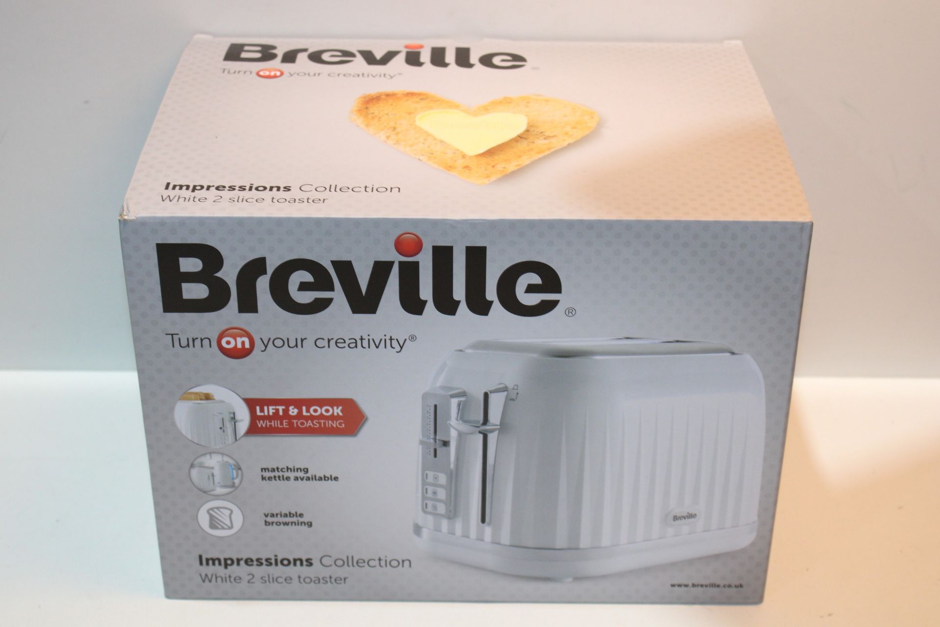 RRP £29.99 Breville VTT526 Impressions 2-Slice Toaster