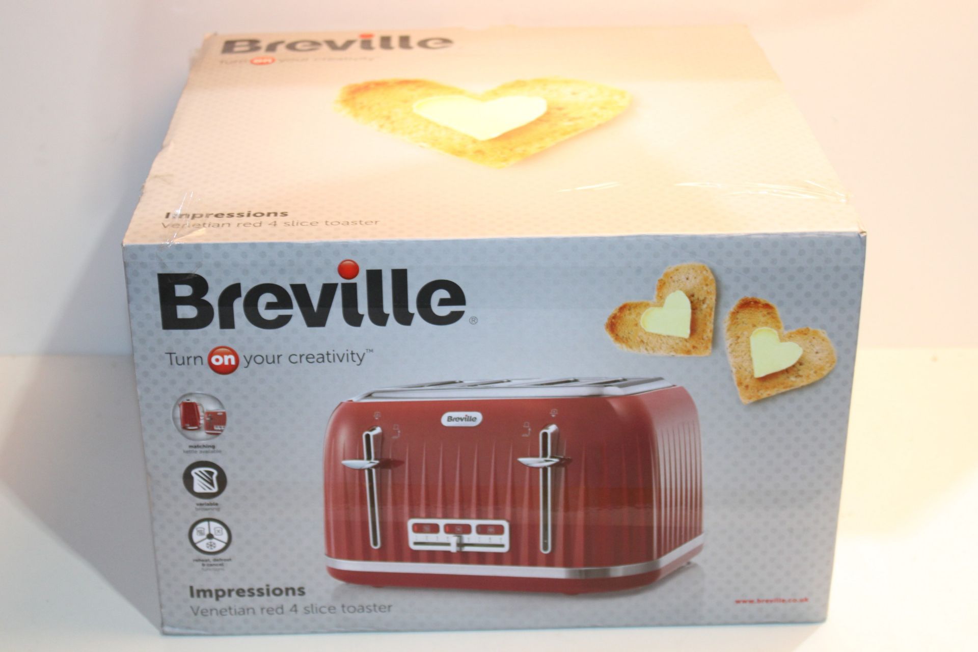 RRP £40.26 Breville VTT783 Impressions 4-Slice Toaster with High-Lift and Wide Slots, Red