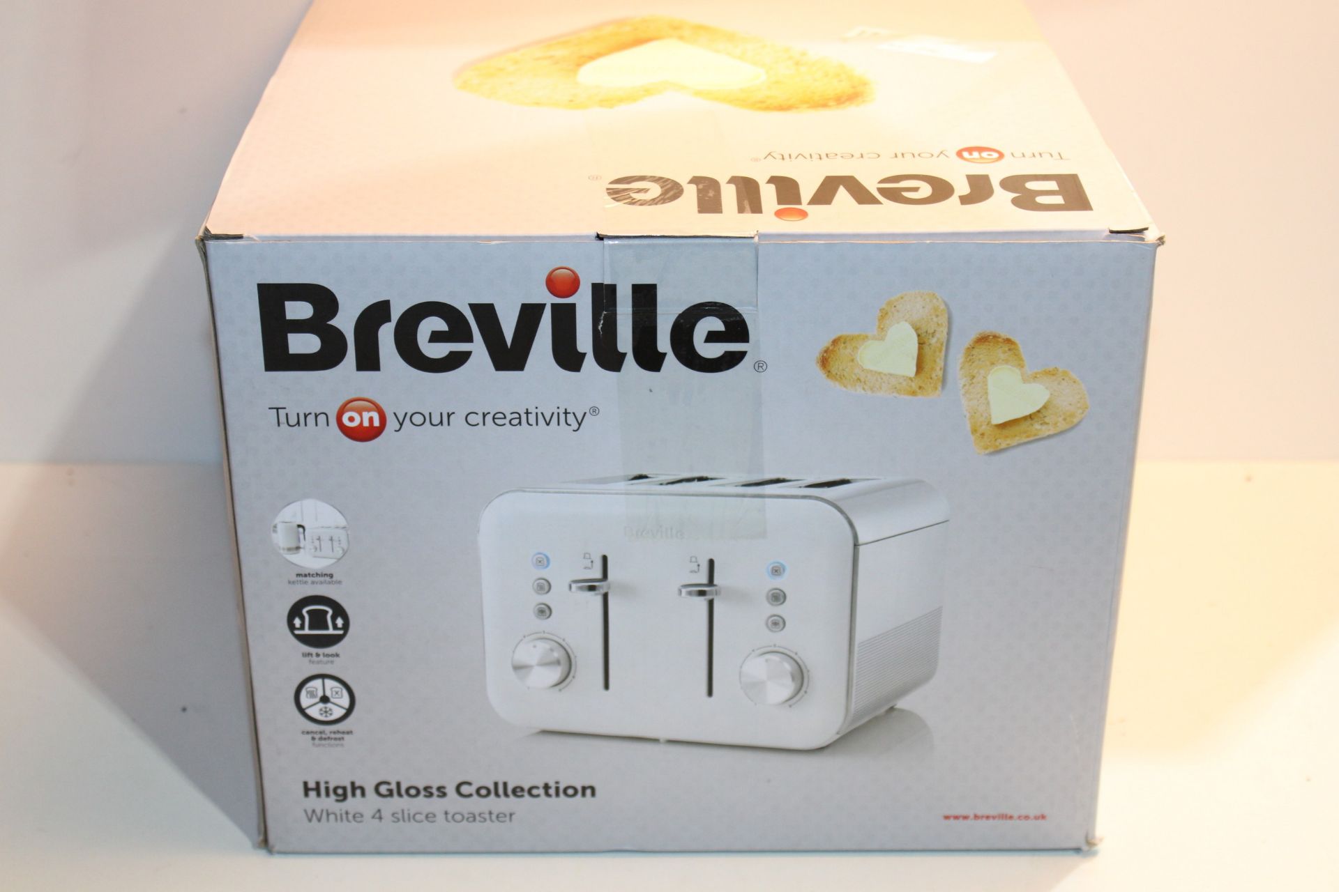 RRP £5.21 Breville VTT687 High Gloss Toaster