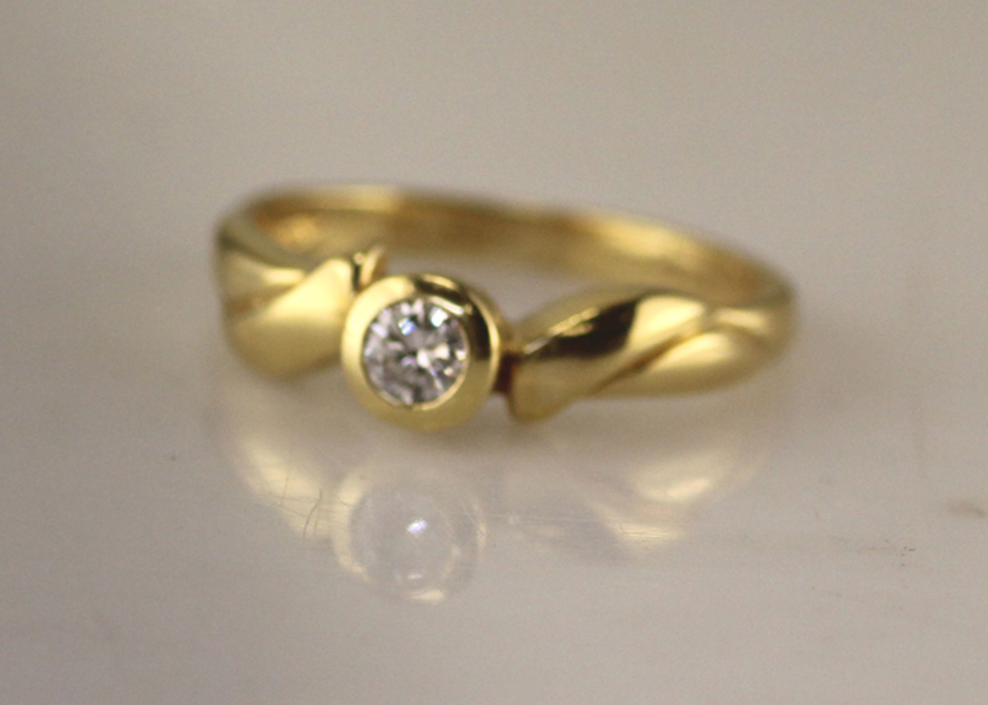 18ct Single Stone Fancy Rub Over Set Diamond Ring D SI 0.17 Carats - Valued by GIE £6,550.00 - - Image 5 of 8