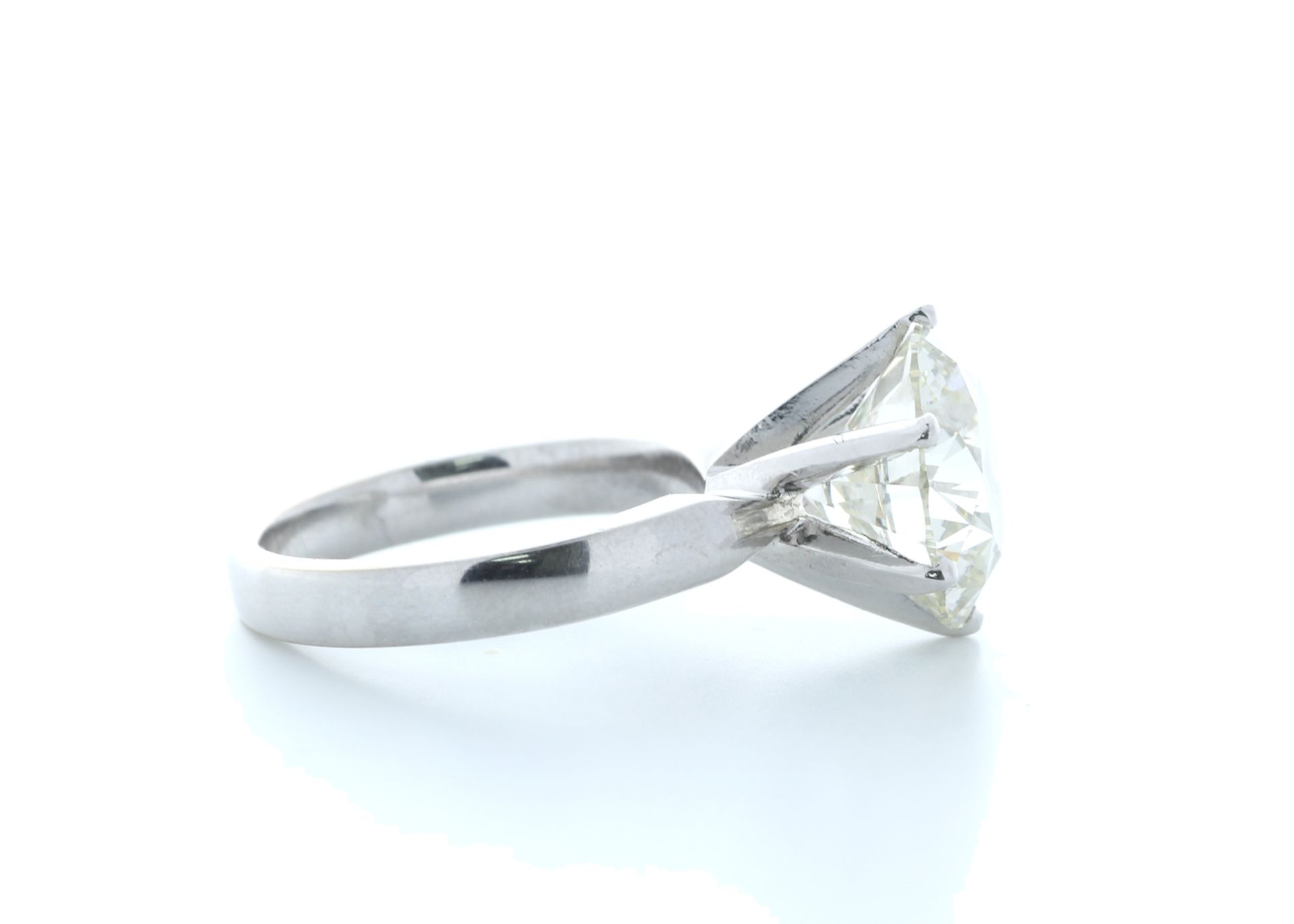 18ct White Gold Single Stone Prong Set Diamond Ring 6.10 Carats - Valued by IDI £360,000.00 - 18ct - Image 4 of 5