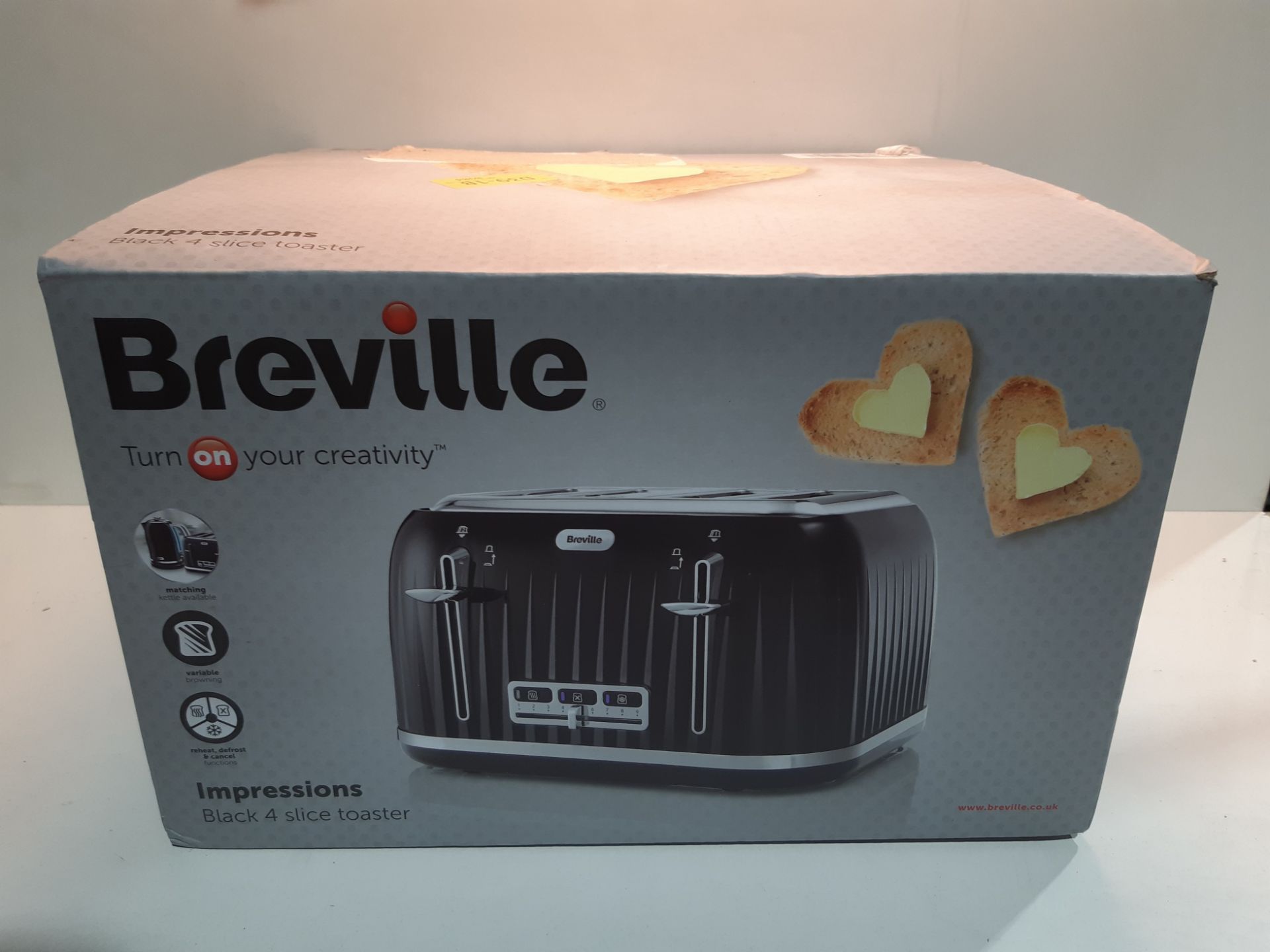 RRP £39.99 Breville VTT476 Impressions 4-Slice Toaster with High-Lift and Wide Slots