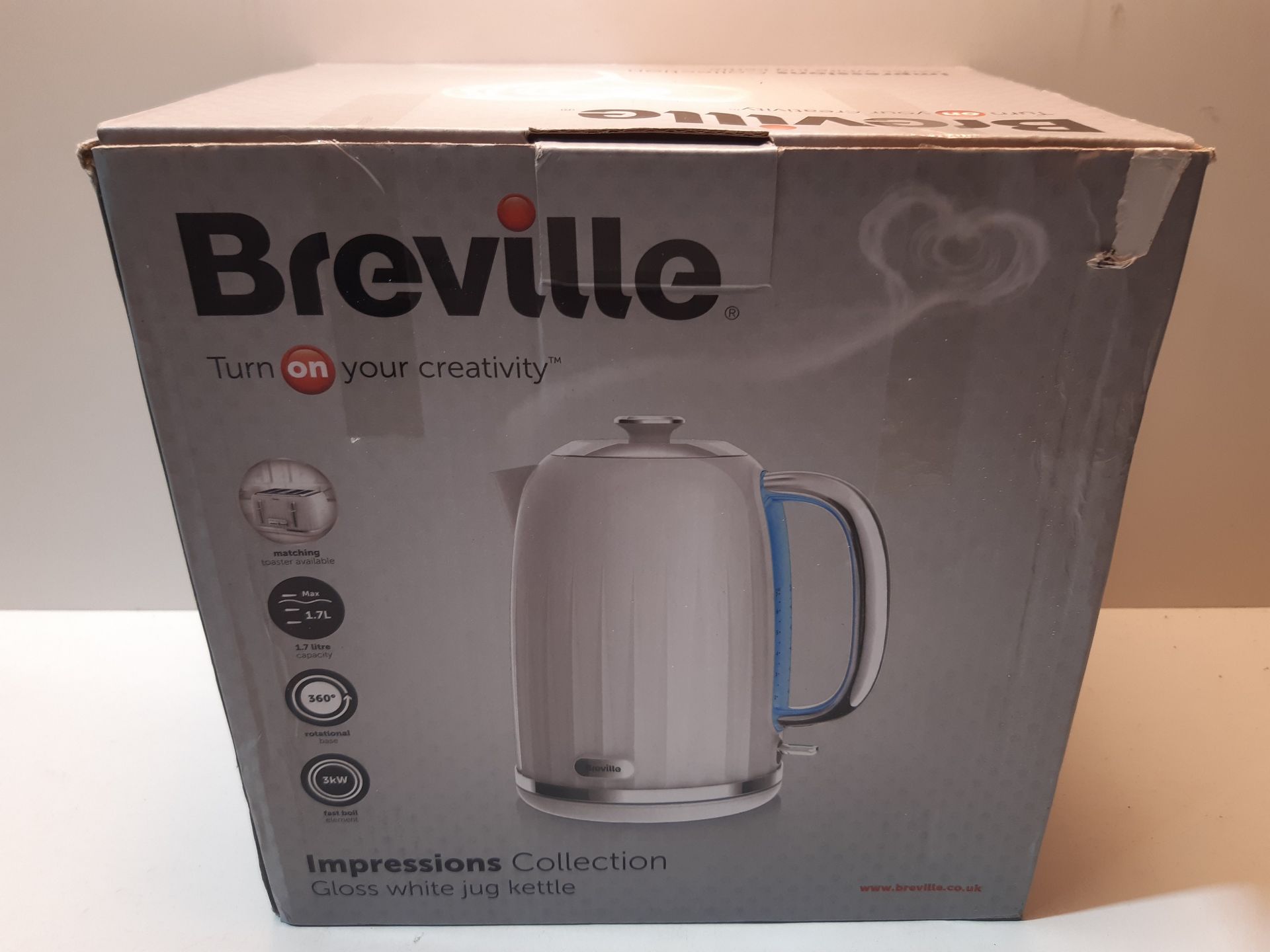 RRP £29.06 Breville Impressions Electric Kettle, 1.7 Litre, 3 KW Fast Boil, White [VKJ378]
