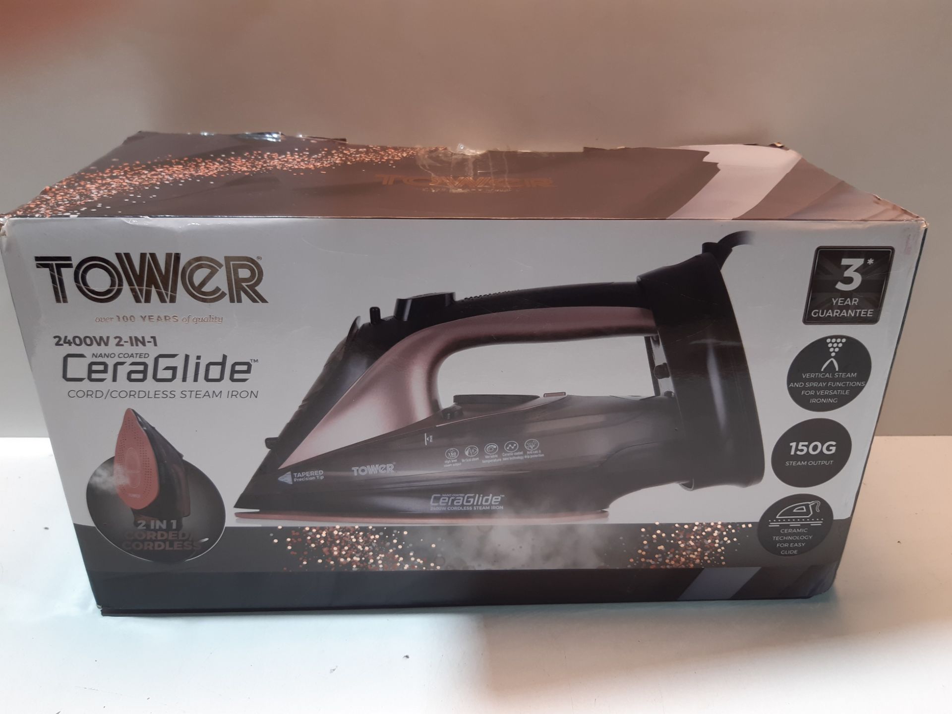 RRP £30.99 Tower T22008RG CeraGlide 2-in-1 Cord & Cordless Steam Iron
