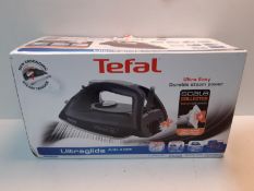 RRP £49.99 Tefal FV2662 Ultraglide Anti-scale Steam Iron, 2500 W, 270 milliliters, Black