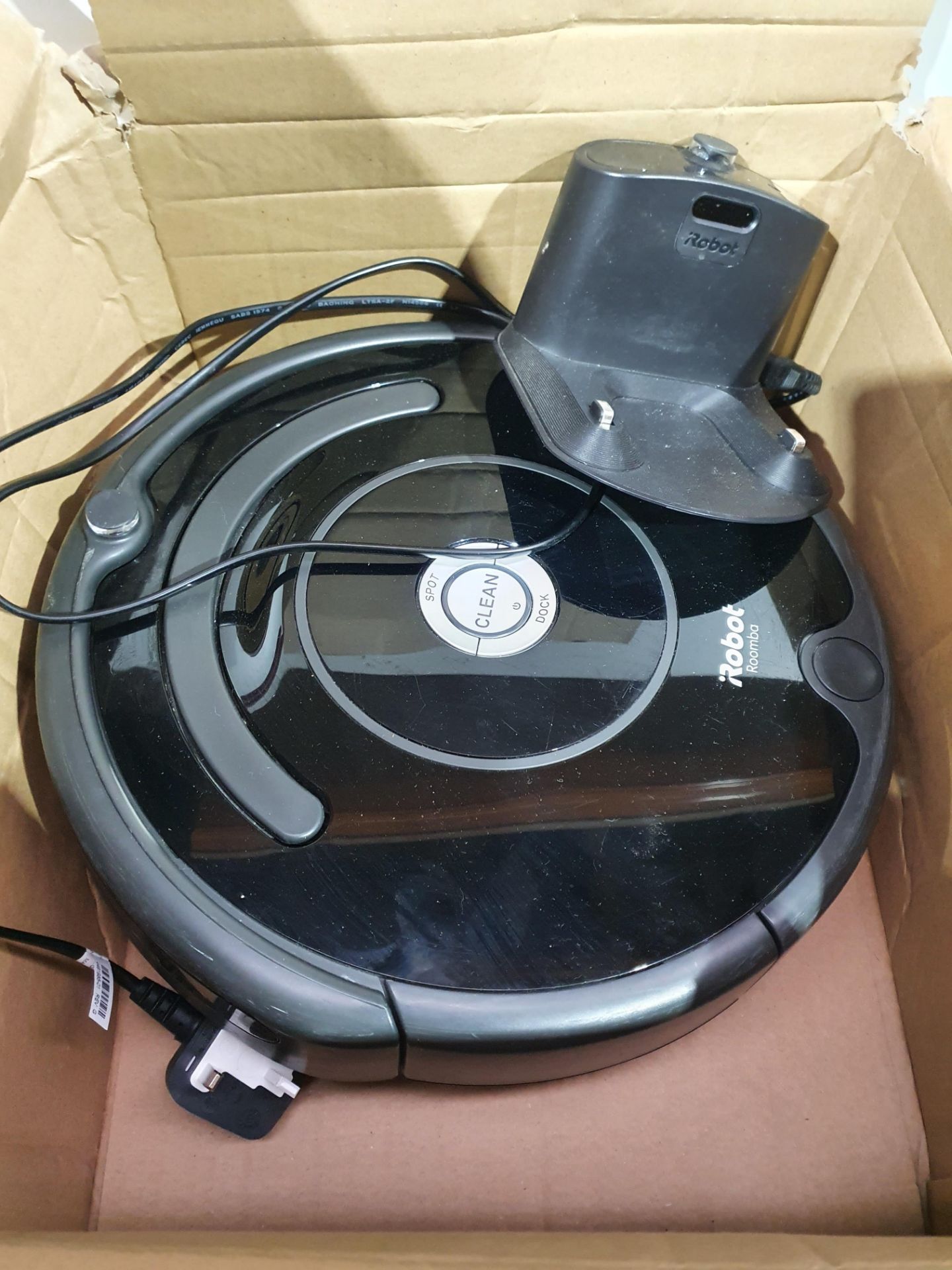 RRP £237.50 iRobot Roomba 671 Robot Vacuum Cleaner