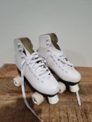 WHITE ROLLER SKATES SIZE 6/7Condition ReportAppraisal Available on Request - All Items are