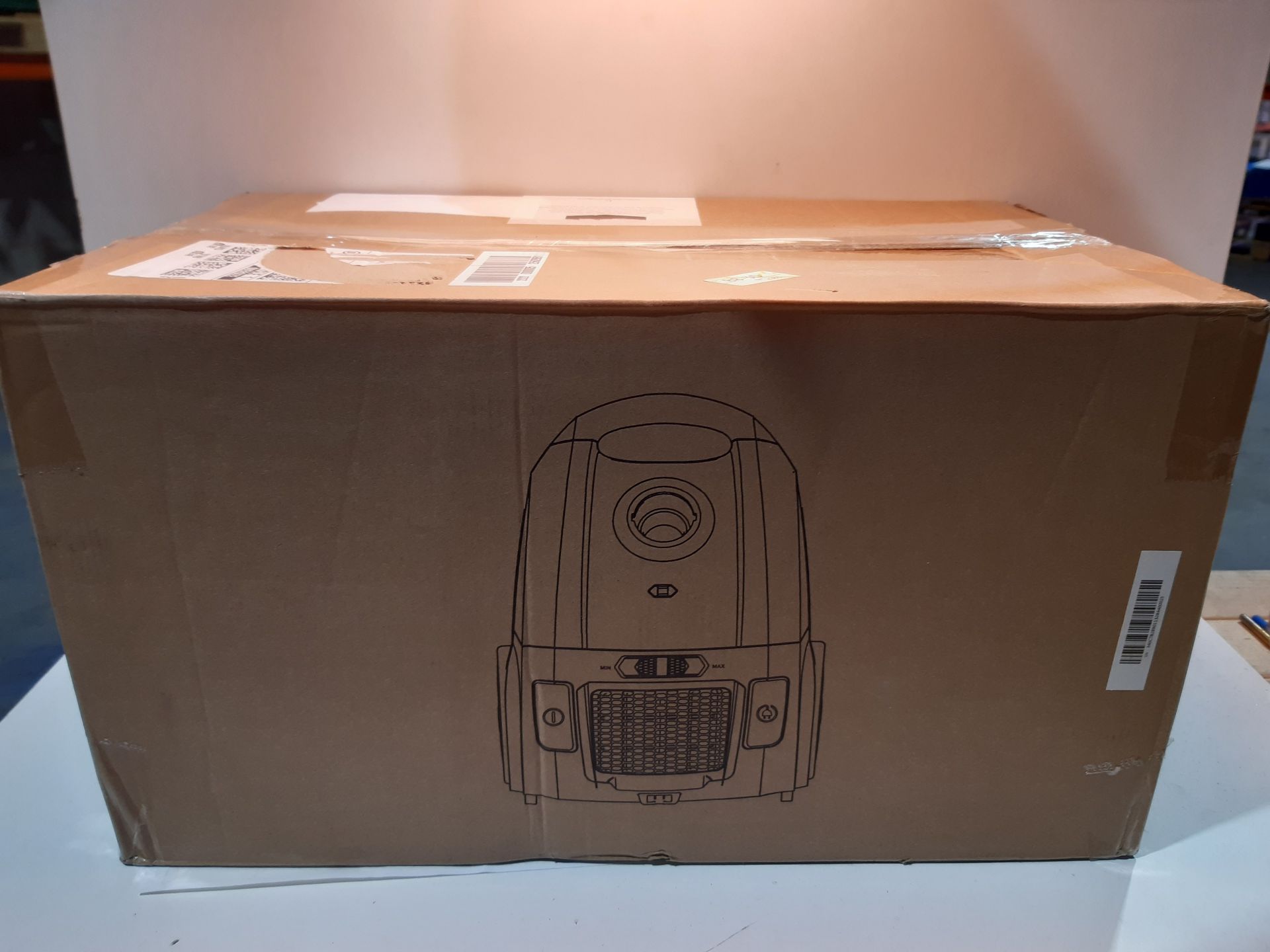 RRP £55.99 Amazon Basics Powerful Bagged Vacuum Cleaner