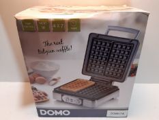 RRP £66.66 Domo DO9047W Waffle Maker, Stainless steel, 1400 W, Silver