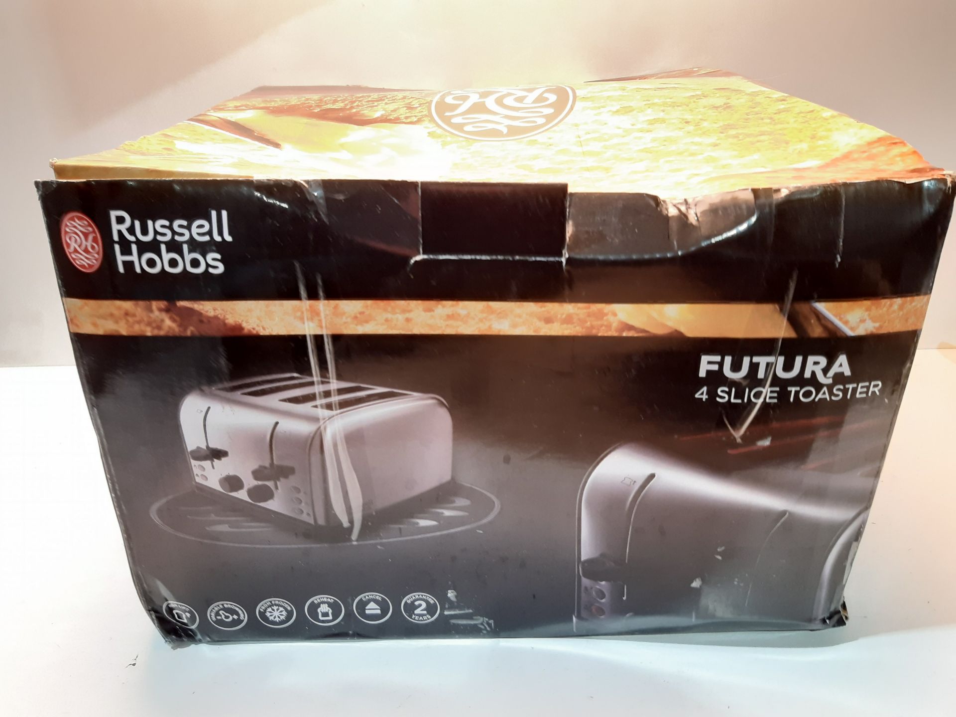 RRP £29.60 Russell Hobbs 18790 4 Slice Toaster, Stainless Steel, 1500 W