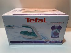 RRP £38.98 Tefal FV6520G0 Freemove Air Cordless Steam Iron, 2400 W, Blue