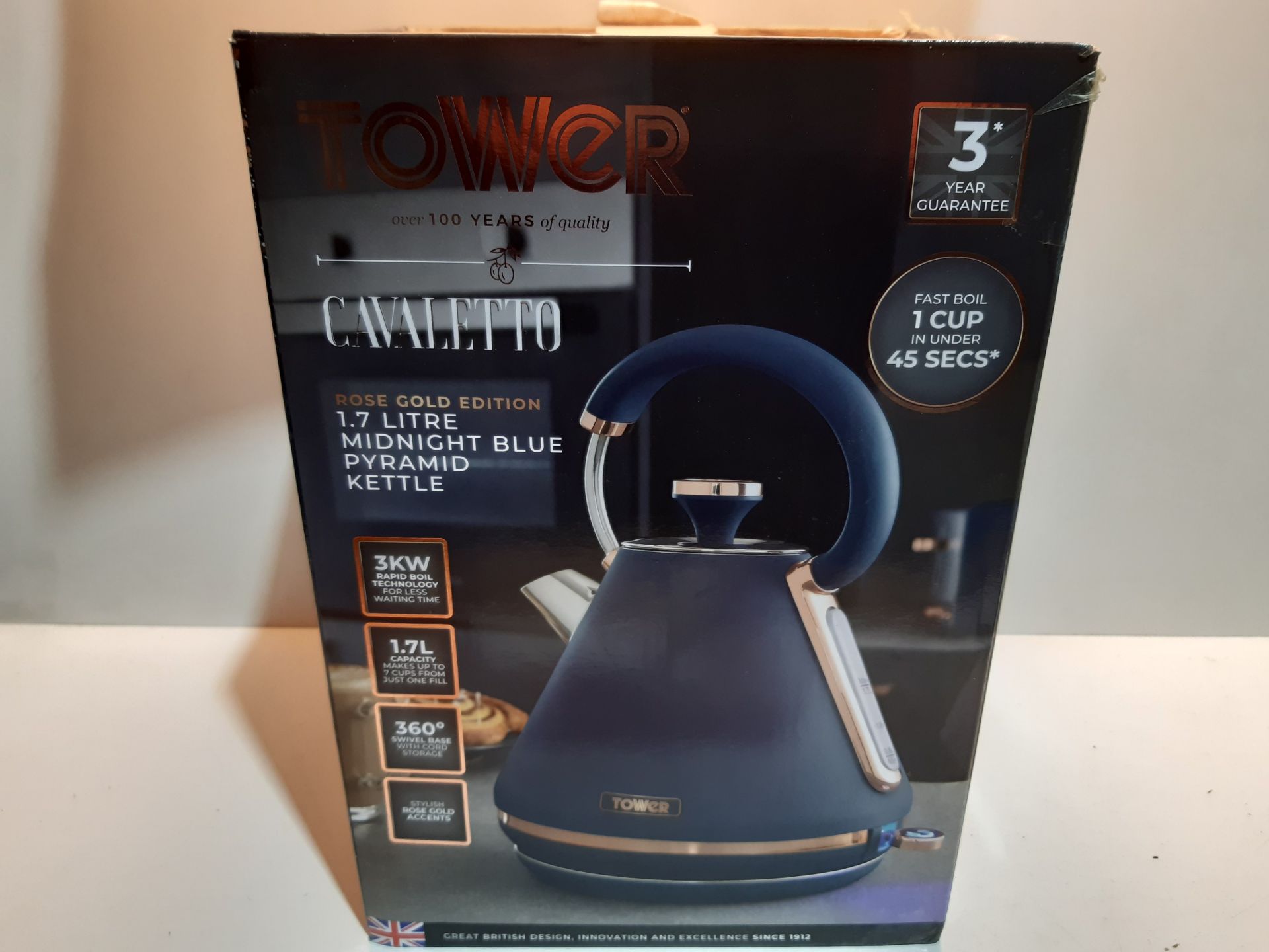 RRP £43.00 Tower T10044MNB Cavaletto Pyramid Kettle with Fast Boil