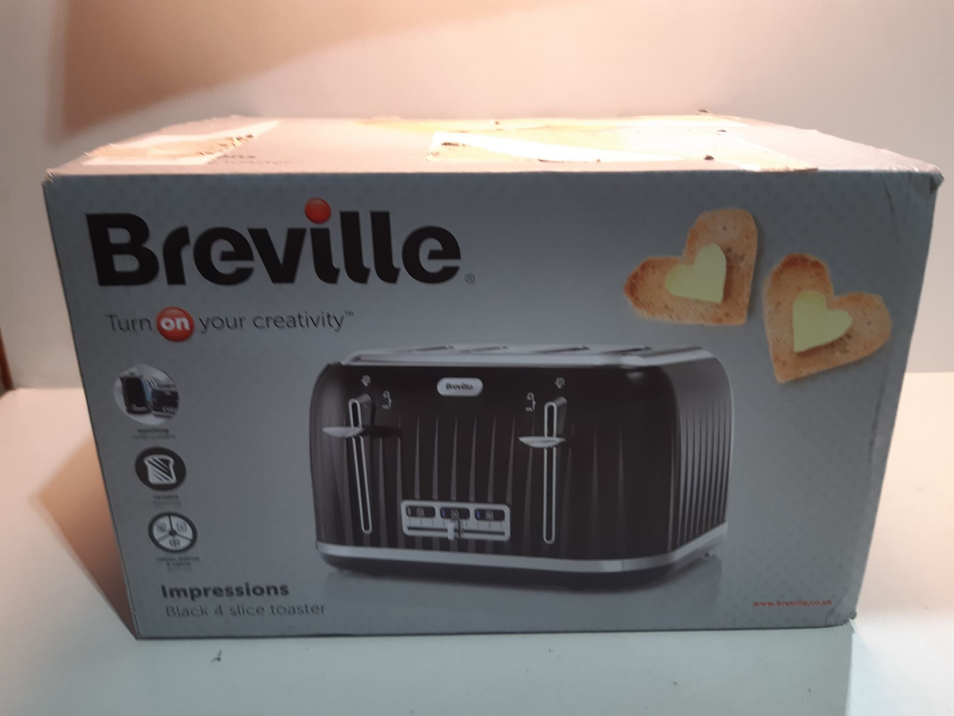 RRP £34.99 Breville VTT476 Impressions 4-Slice Toaster with High-Lift and Wide Slots