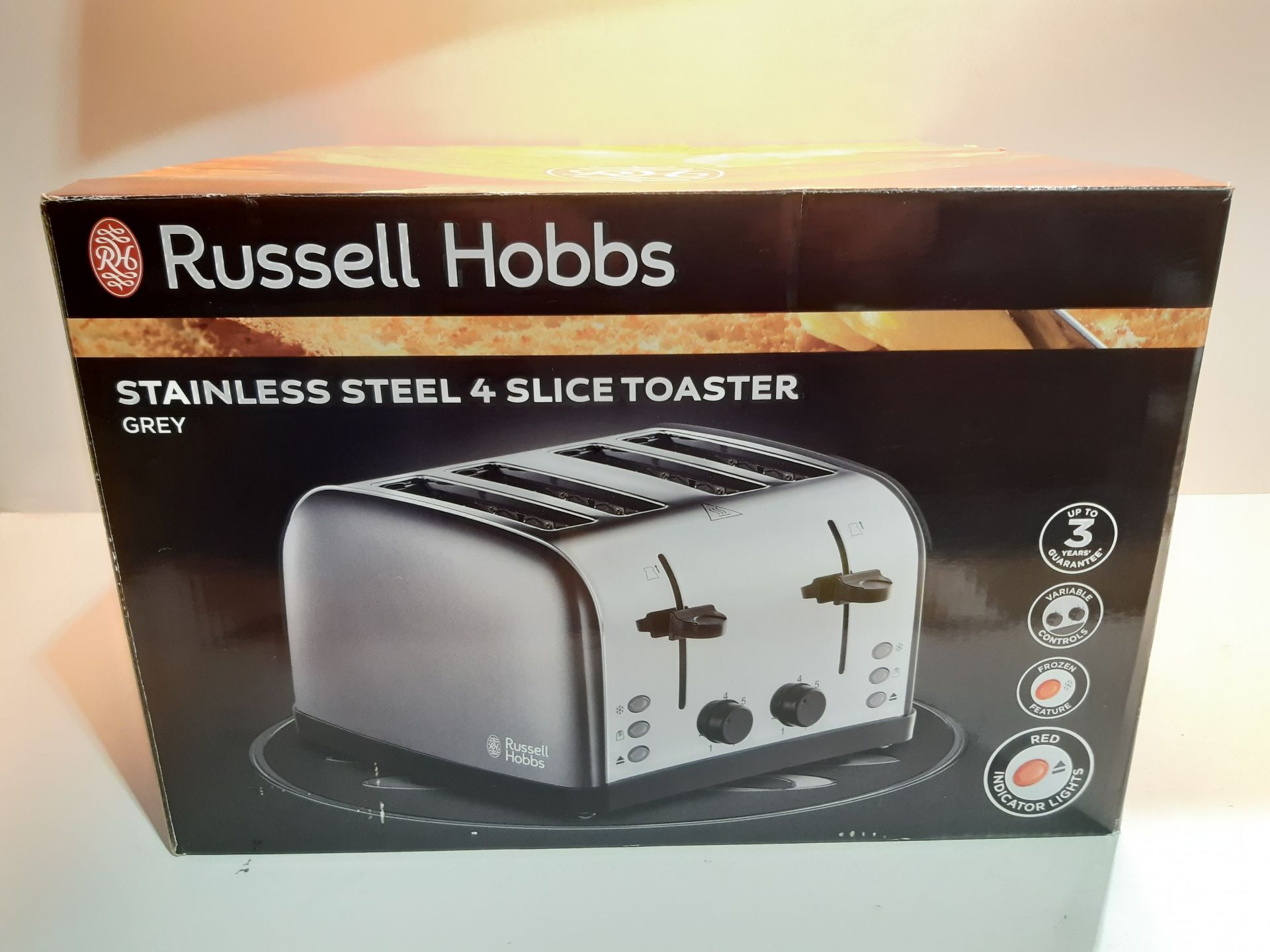 RRP £39.99 Russell Hobbs 28364 Stainless Steel Toaster