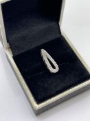 ***£550.00*** 9CT WHITE GOLD DIAMOND PENDENT, D/VS, INCLUDES GIE INSURANCE VALUATION-£550.00 (154)