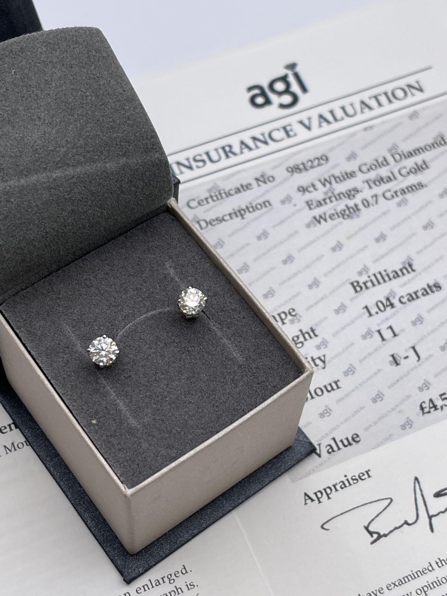 ***£4570.00*** 9CT WHIOTE GOLD LADIES DIAMOND SOLITAIRE EARRINGS, TOTAL DIAMOND WEIGHT- 1.04CT, - Image 2 of 2