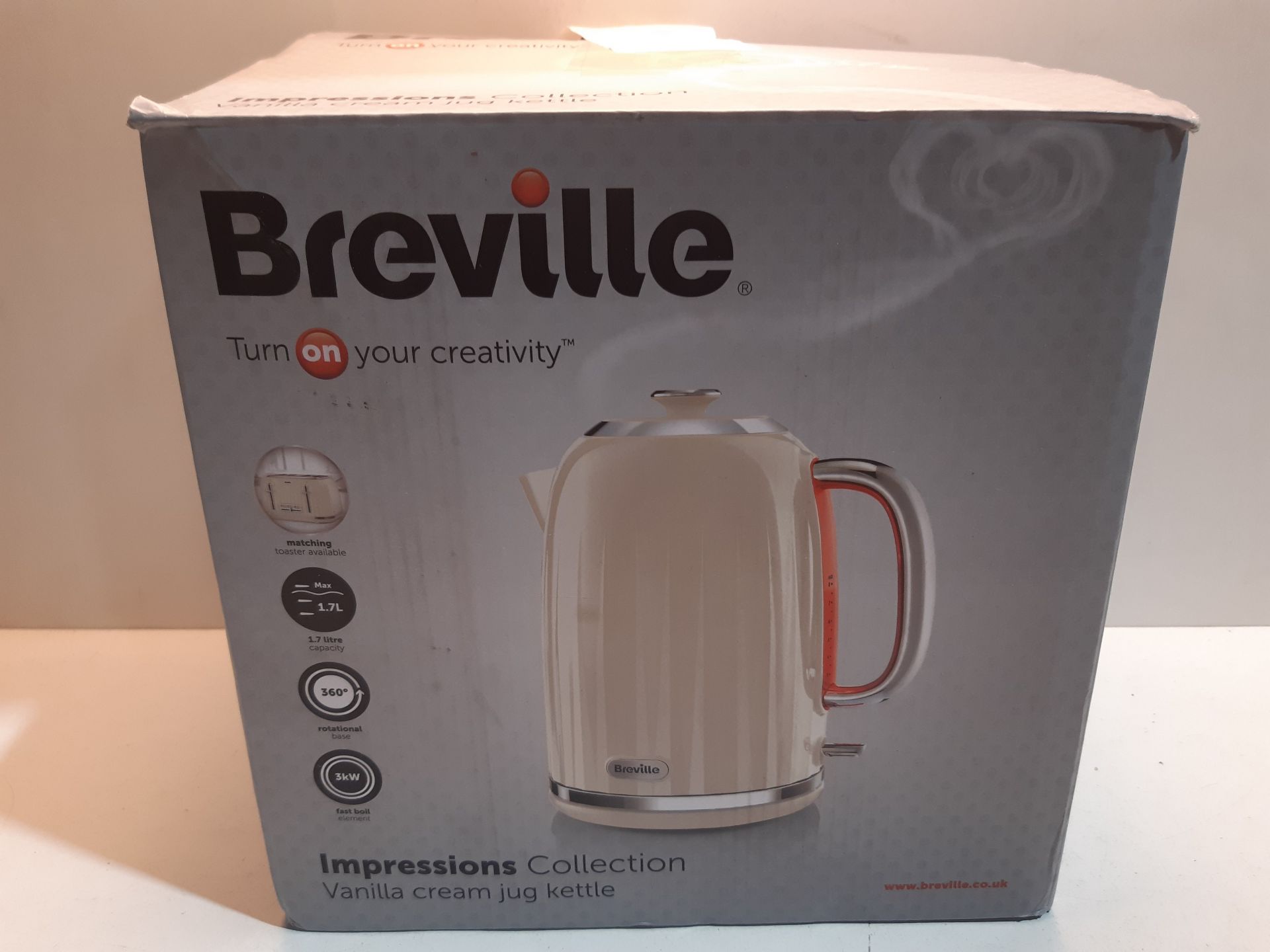 RRP £34.99 Breville Impressions Electric Kettle, 1.7 Litre, 3 KW Fast Boil, Cream [VKJ956]