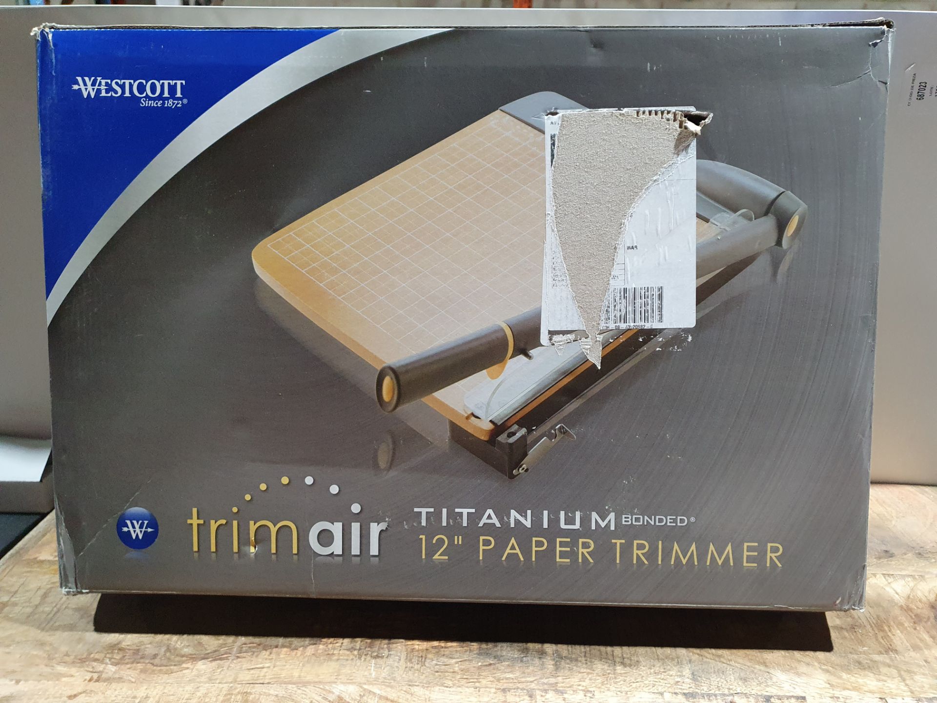 WESTCOTT TRIM AIR 12" PAPER TRIMMER RRP £59.99Condition ReportAppraisal Available on Request - All