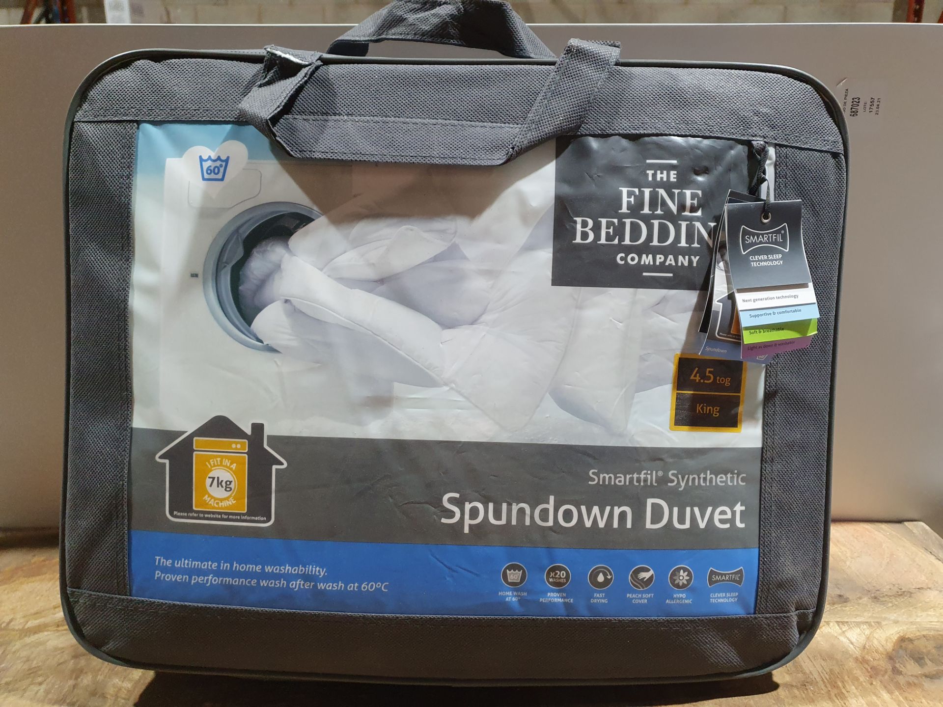 THE FINE BEDDING SPUNDOWN DUVET RRP £59Condition ReportAppraisal Available on Request - All Items