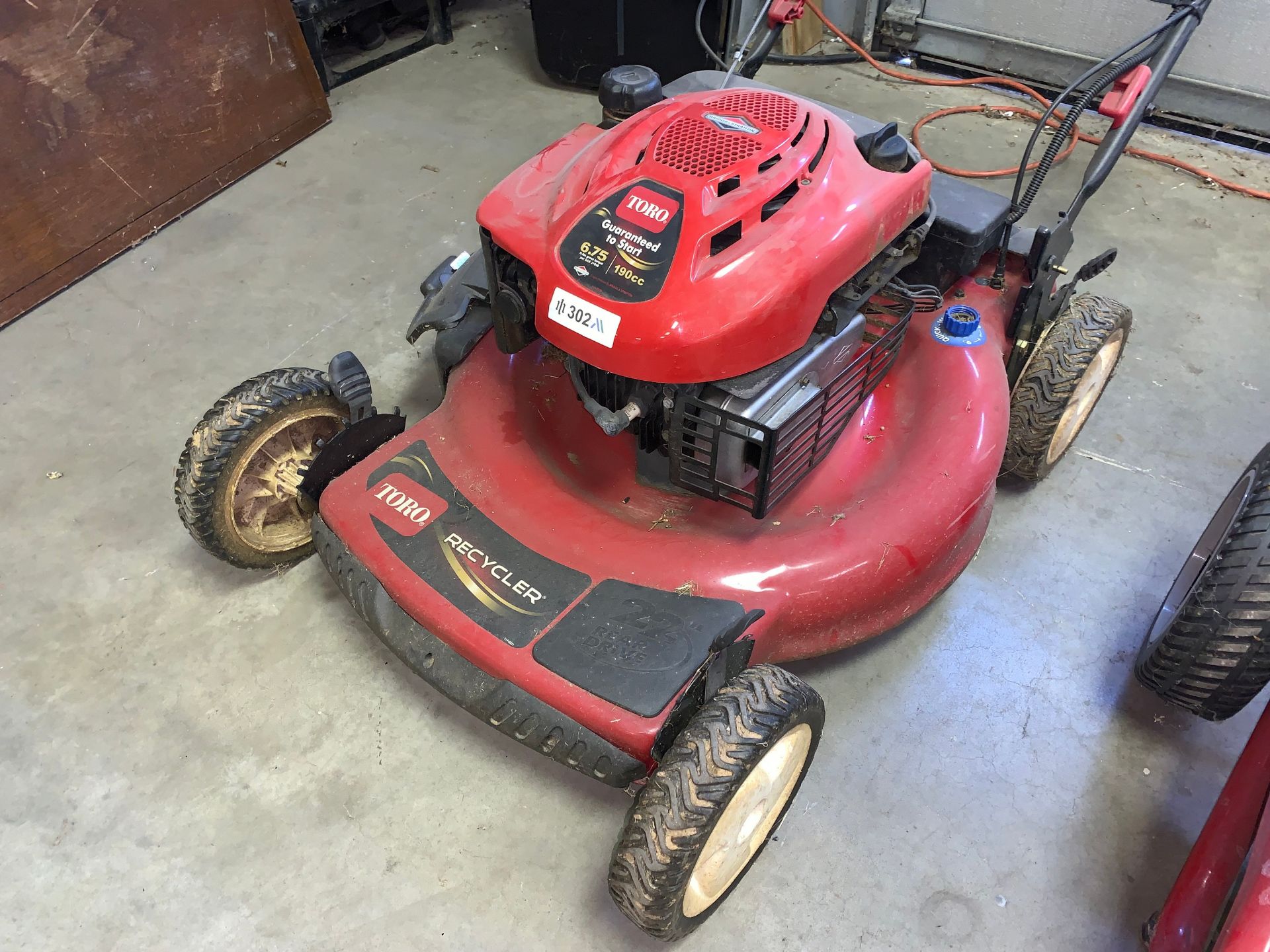 Toro 22" Rear Drive Lawn Mower - Image 2 of 3