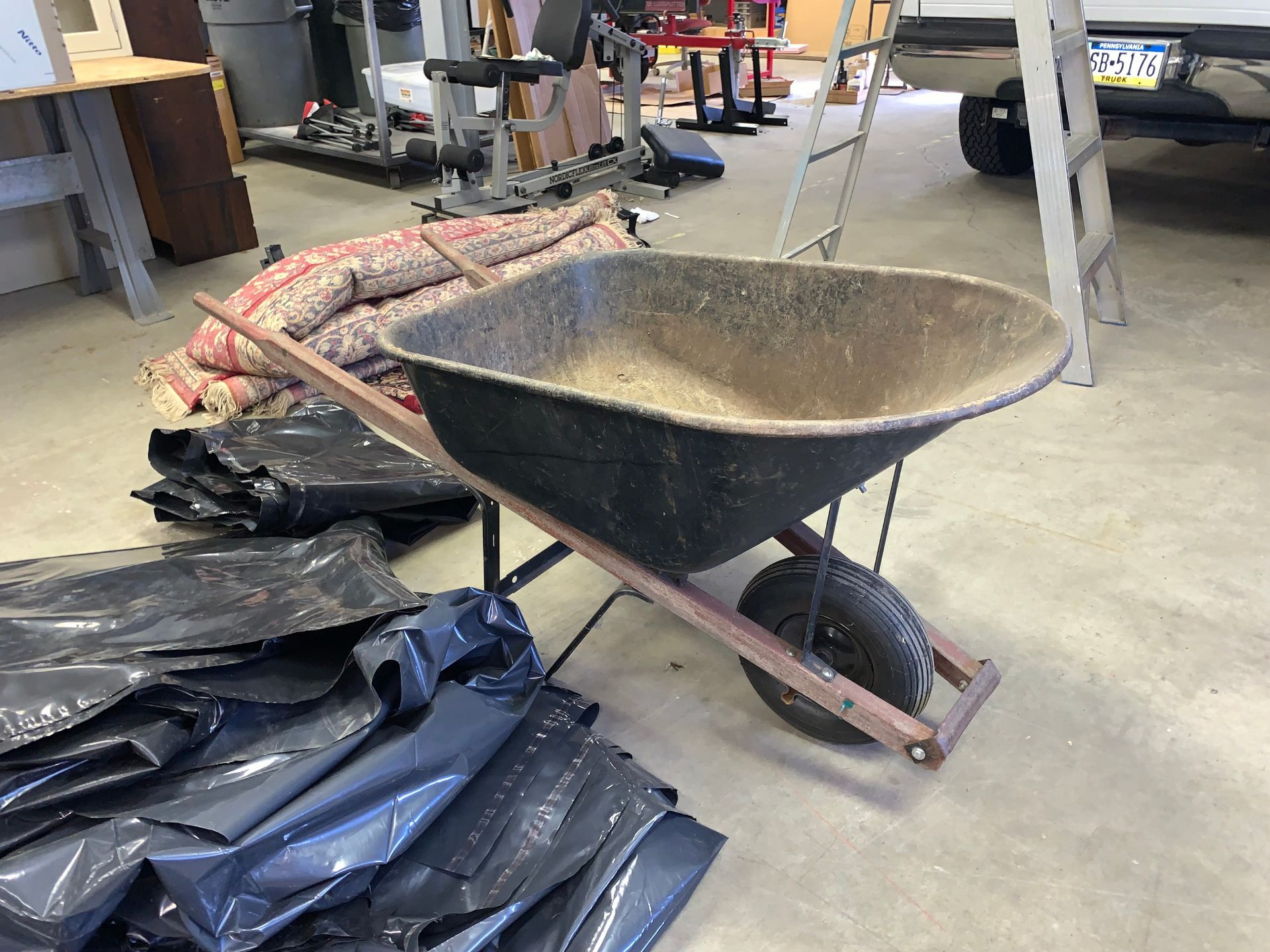 Metal Wheel Barrow - Image 2 of 2