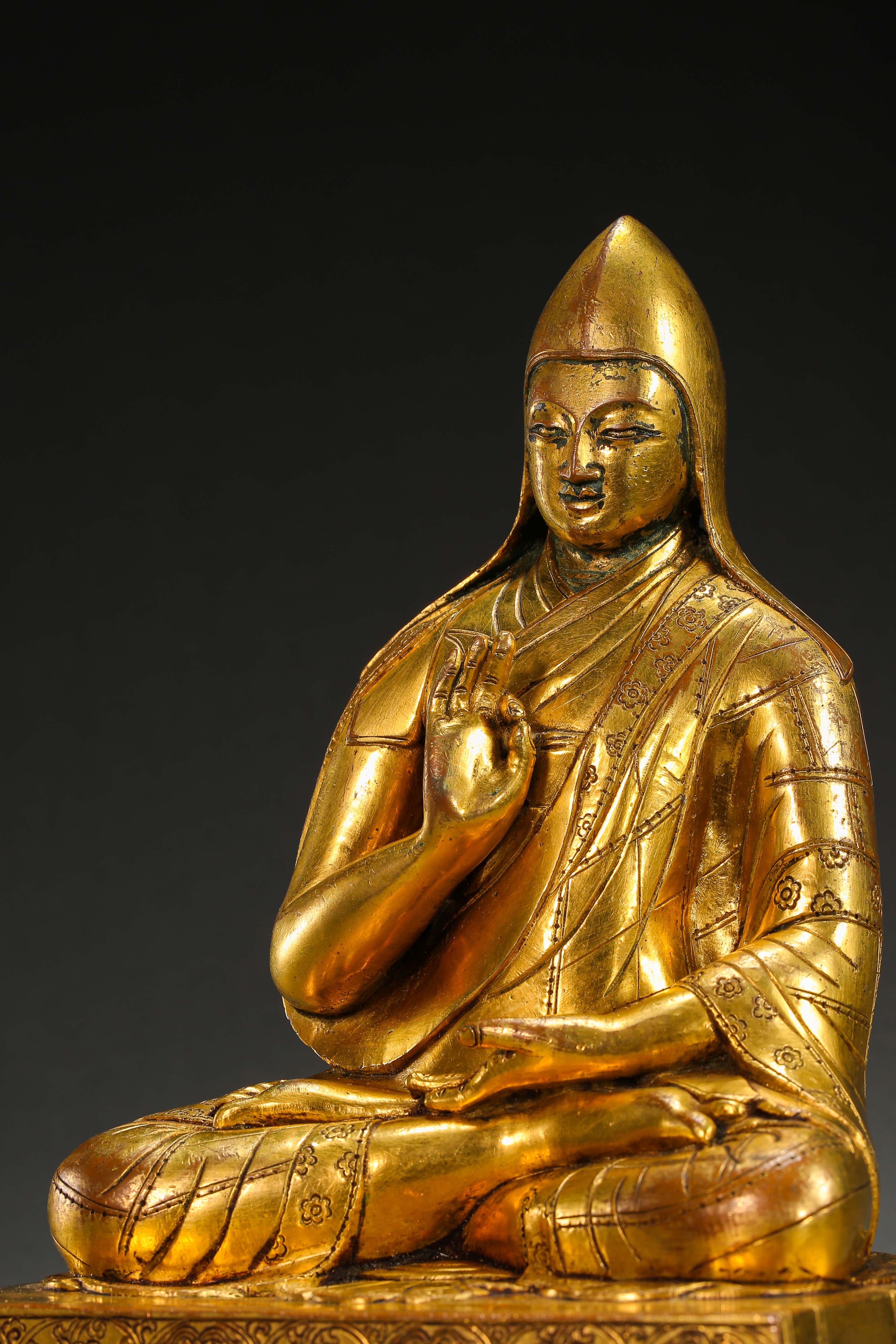 SEATED GILT BRONZE BUDDHA, MING DYNASTY, CHINA - Image 7 of 13