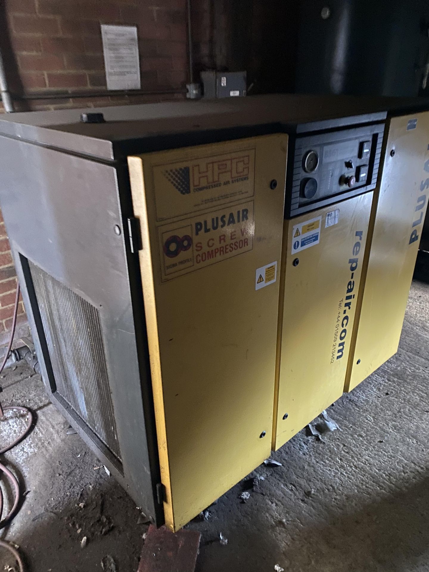 PLUSAIR SCREW COMPRESSOR BS61