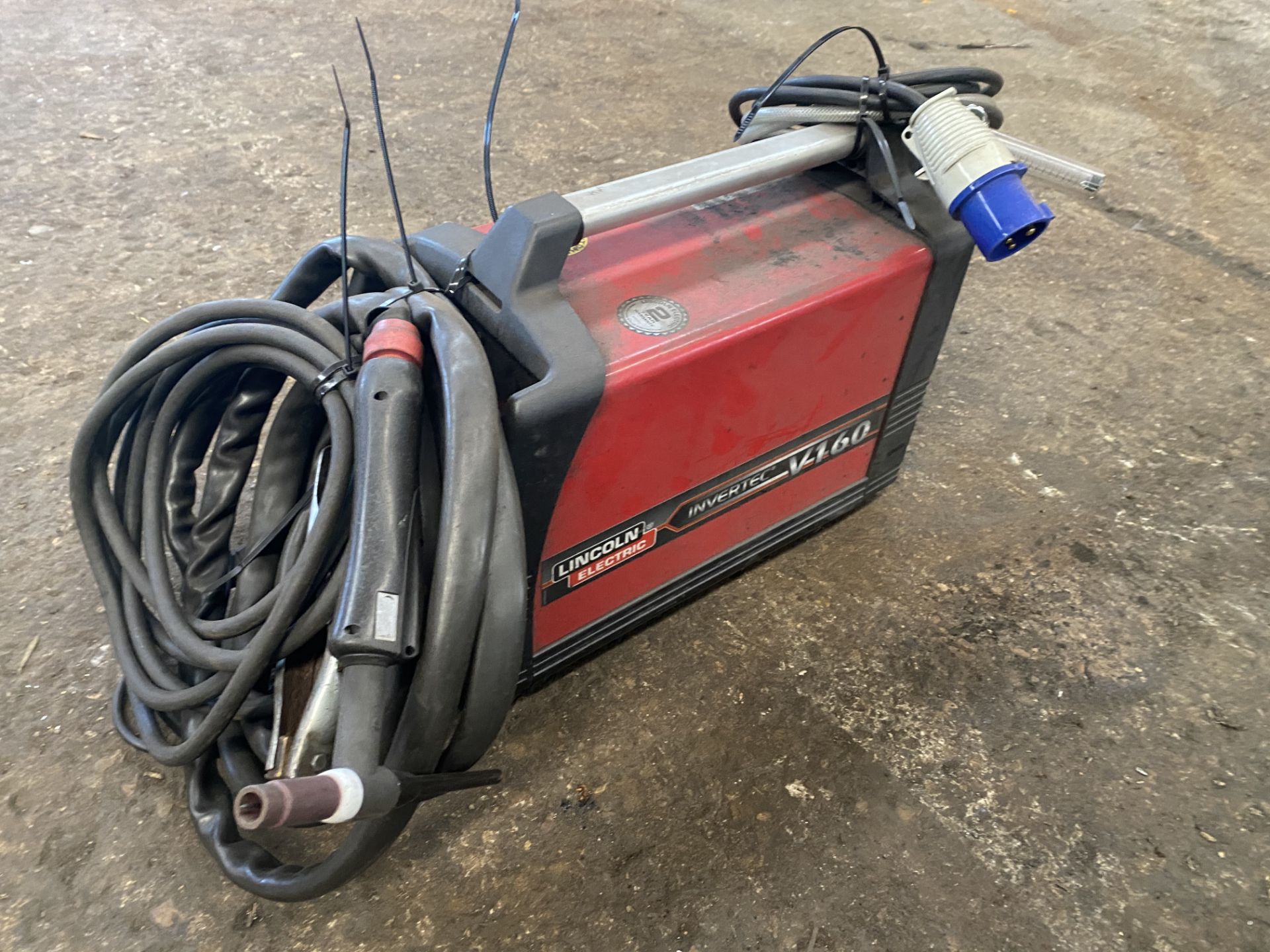 INVERTEC V160 TIG WELDER LINCOLN ELECTRIC - Image 2 of 3