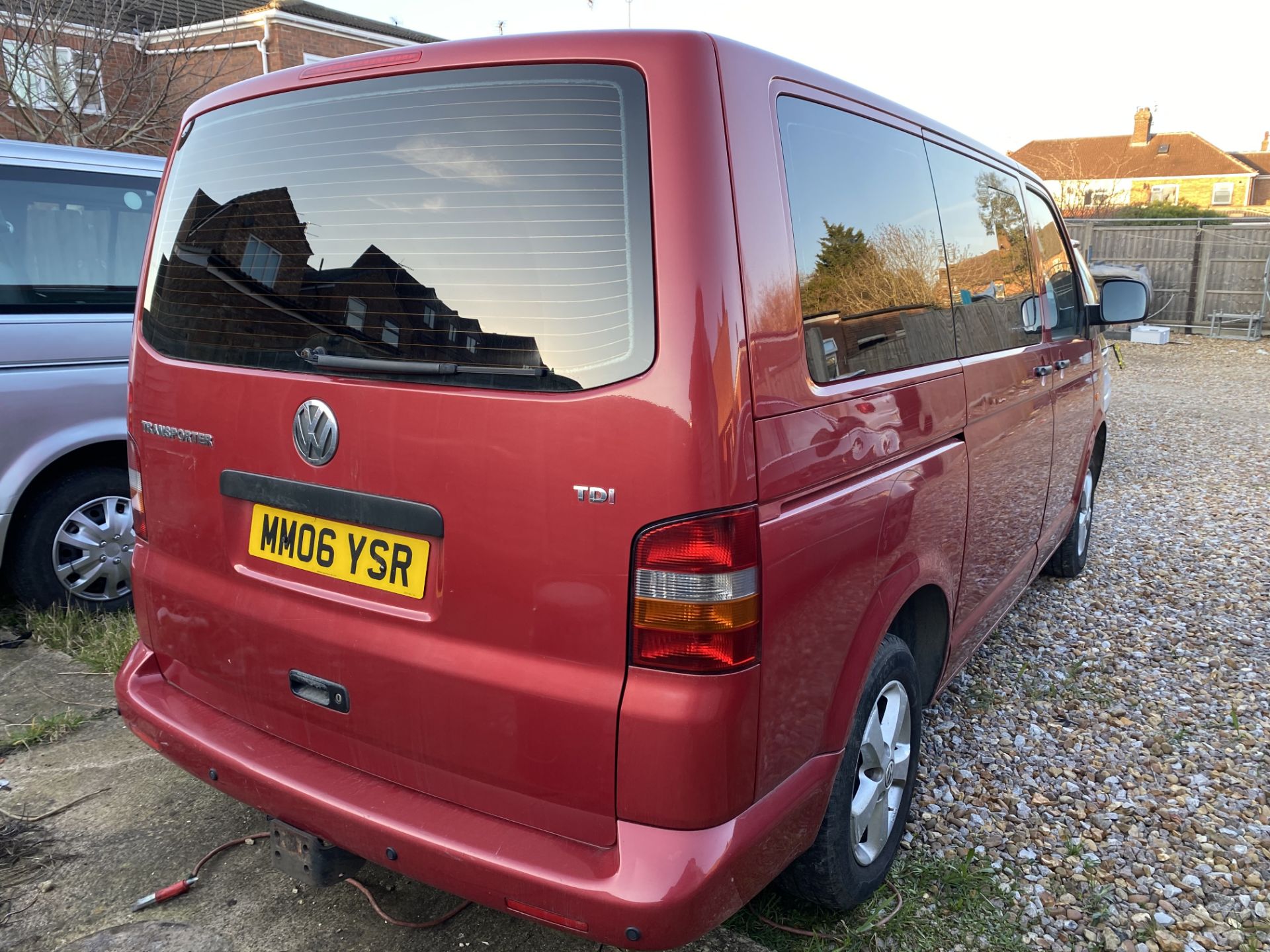 2006 VOLKWAGEN TRANSPORTER 1.9 TDI **9 SEATER** - Image 3 of 6