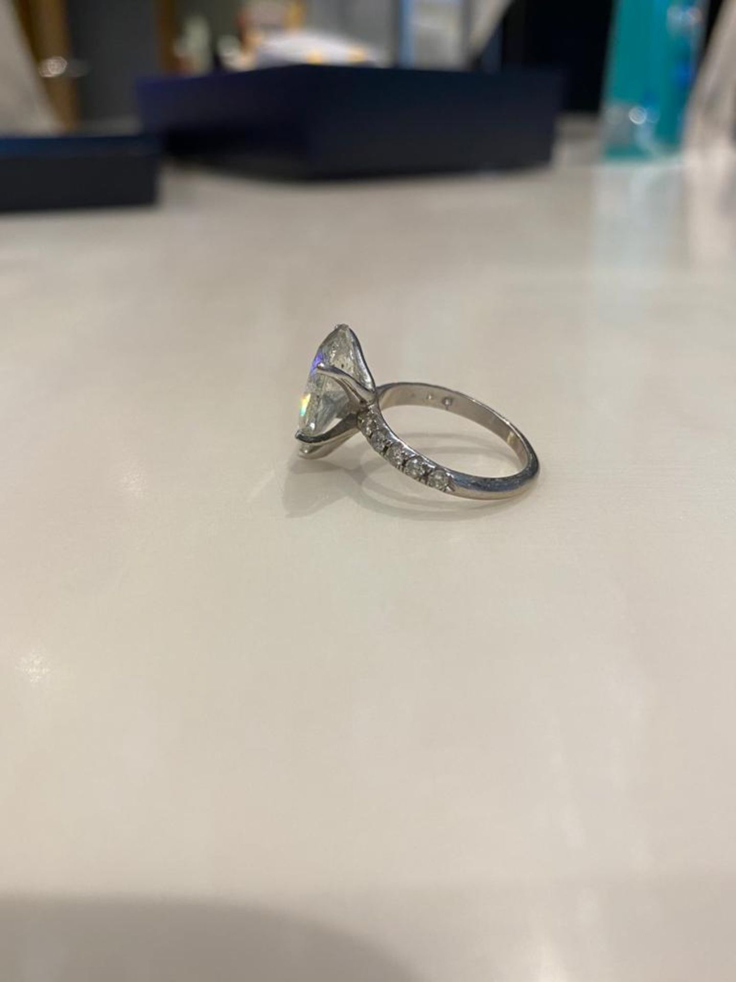 5.35 CT DIAMOND RING PEAR SHAPE - Image 5 of 6