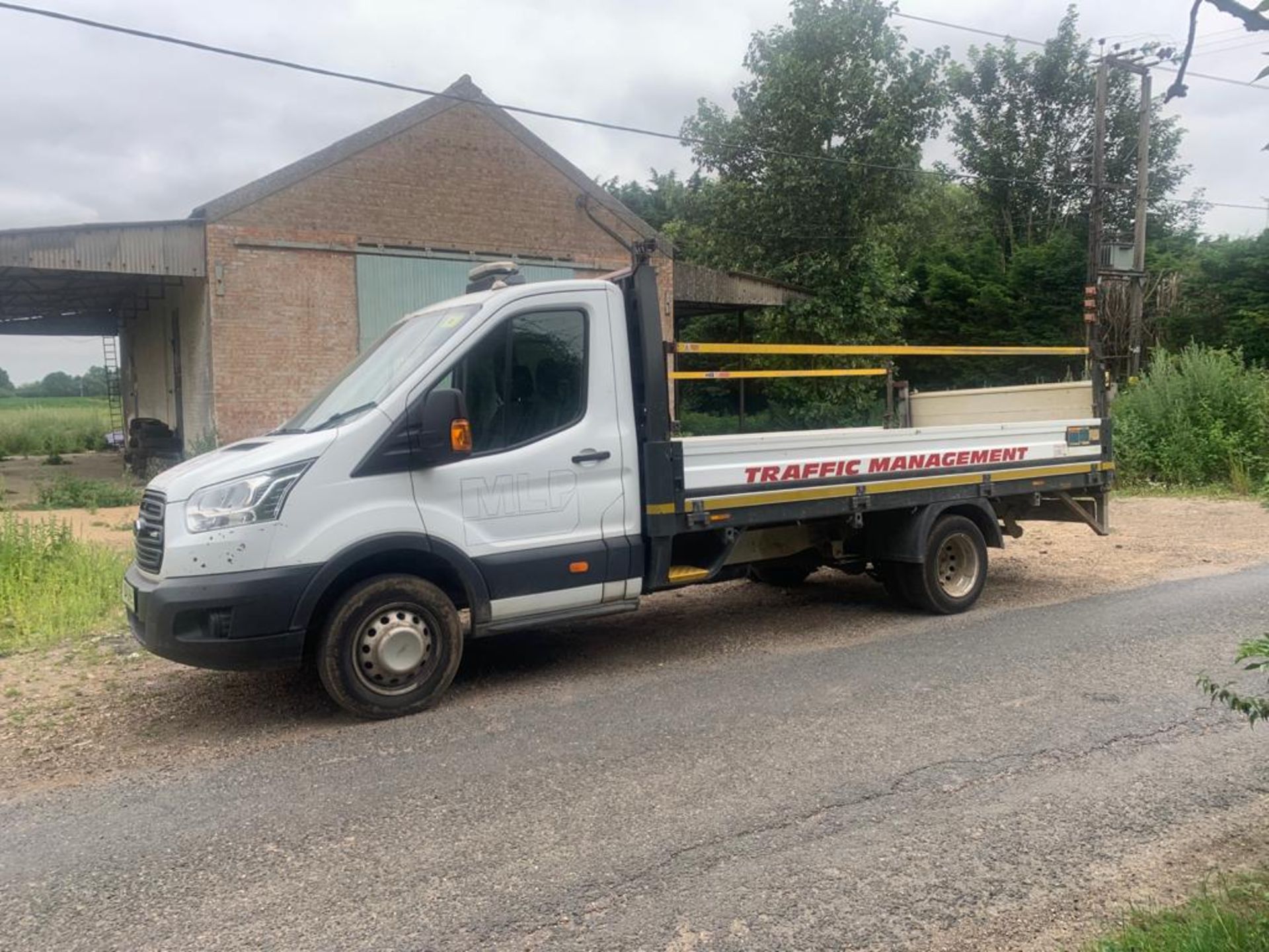 2016 FORD TRANSIT 350 DROPSIDE TAIL LIFT ALUMINUM BODY - Image 4 of 20