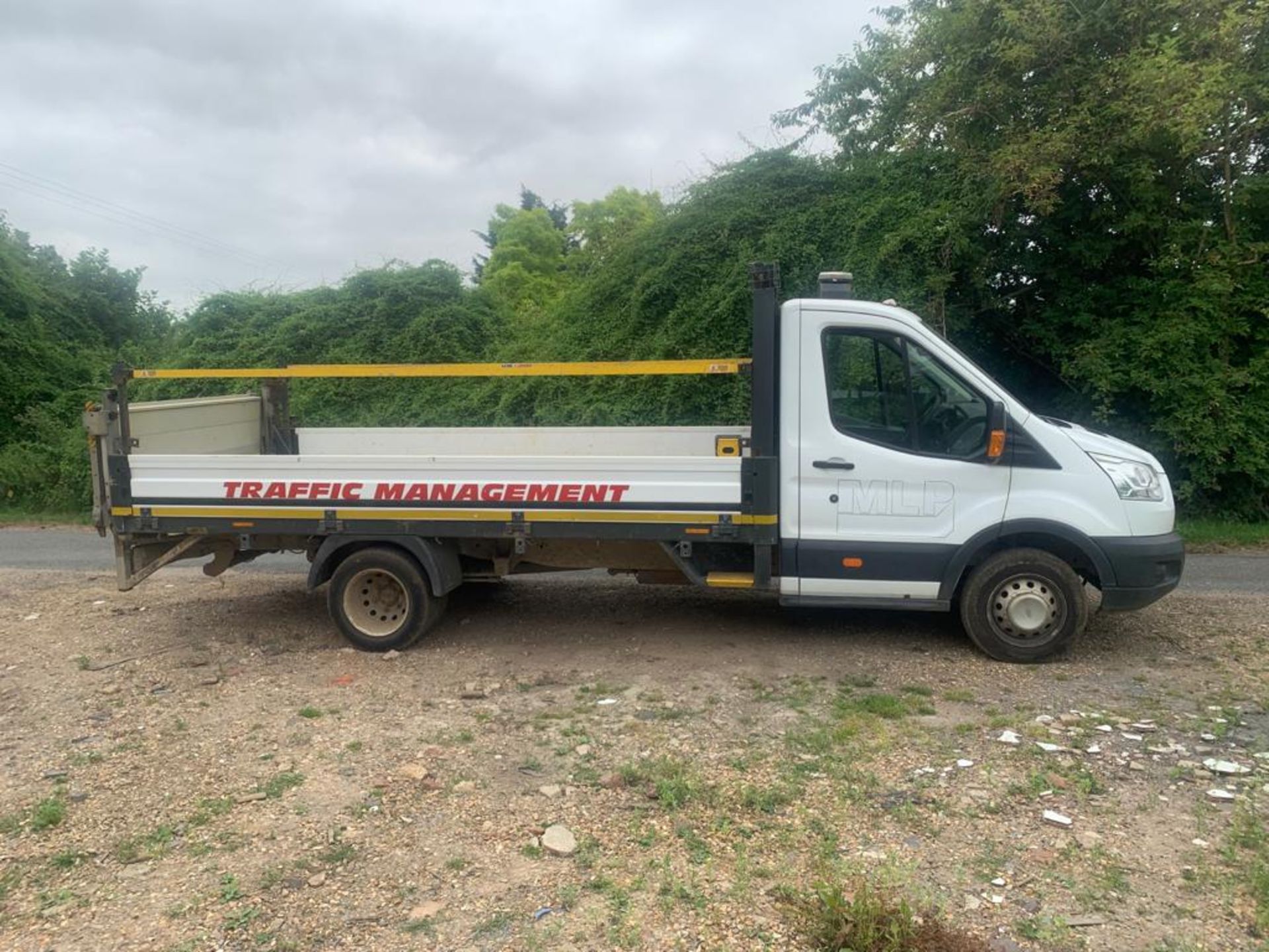 2016 FORD TRANSIT 350 DROPSIDE TAIL LIFT ALUMINUM BODY - Image 5 of 20