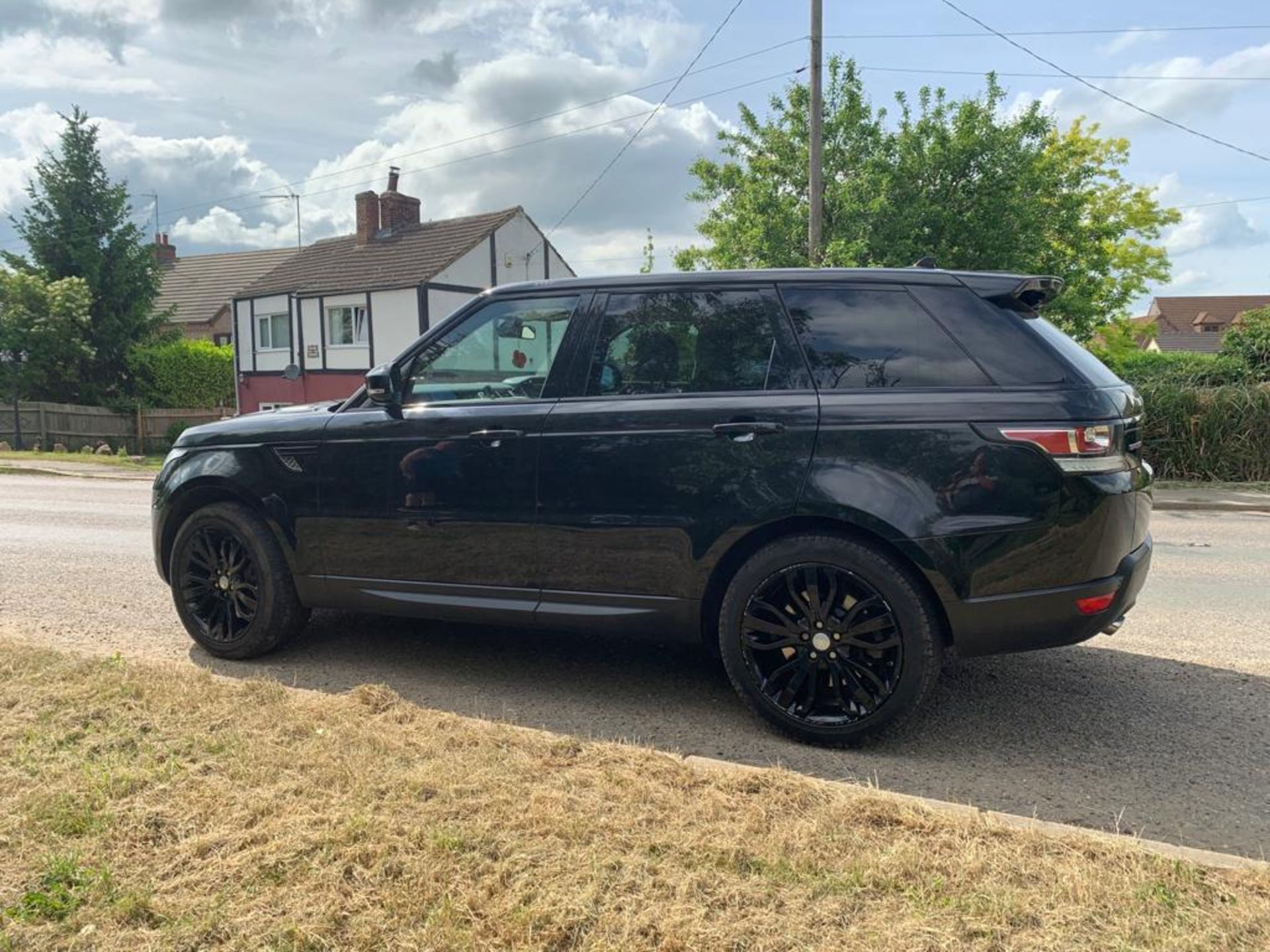 2015 RANGE ROVER SPORT HSE DYNAMIC SDV6 AUTO - Image 9 of 17