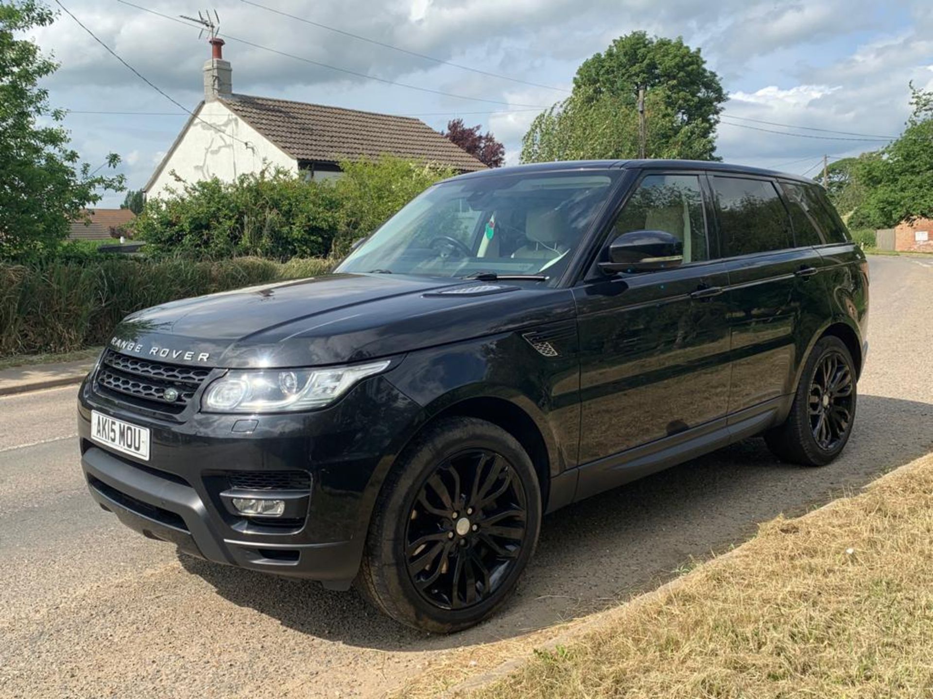 2015 RANGE ROVER SPORT HSE DYNAMIC SDV6 AUTO - Image 4 of 17