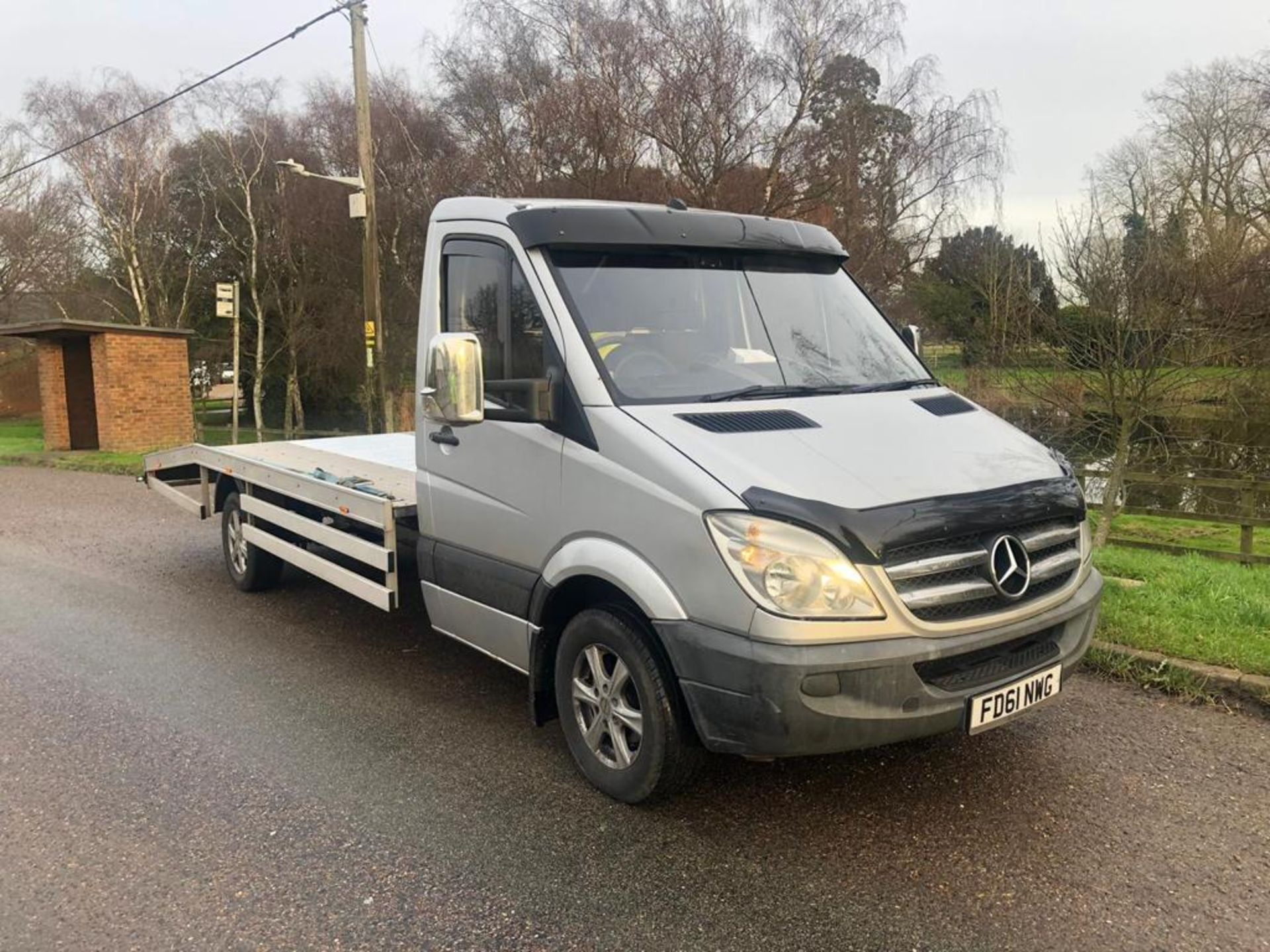 2011 MERCEDES BENZ TRANSPORTER