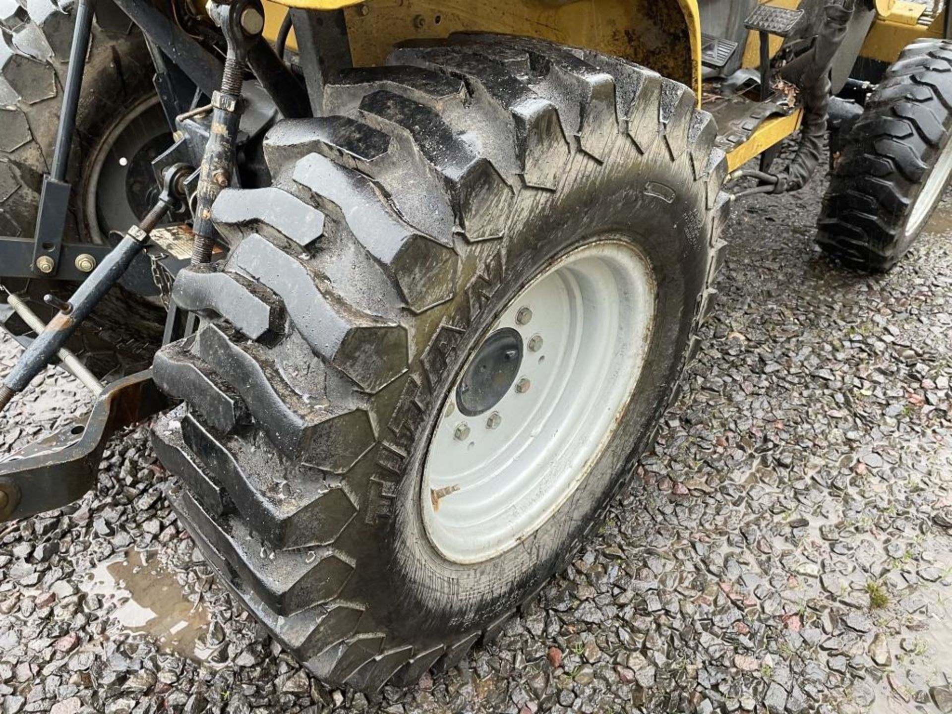 2005 Challenger MT255B 4x4 Utility Tractor - Image 10 of 20