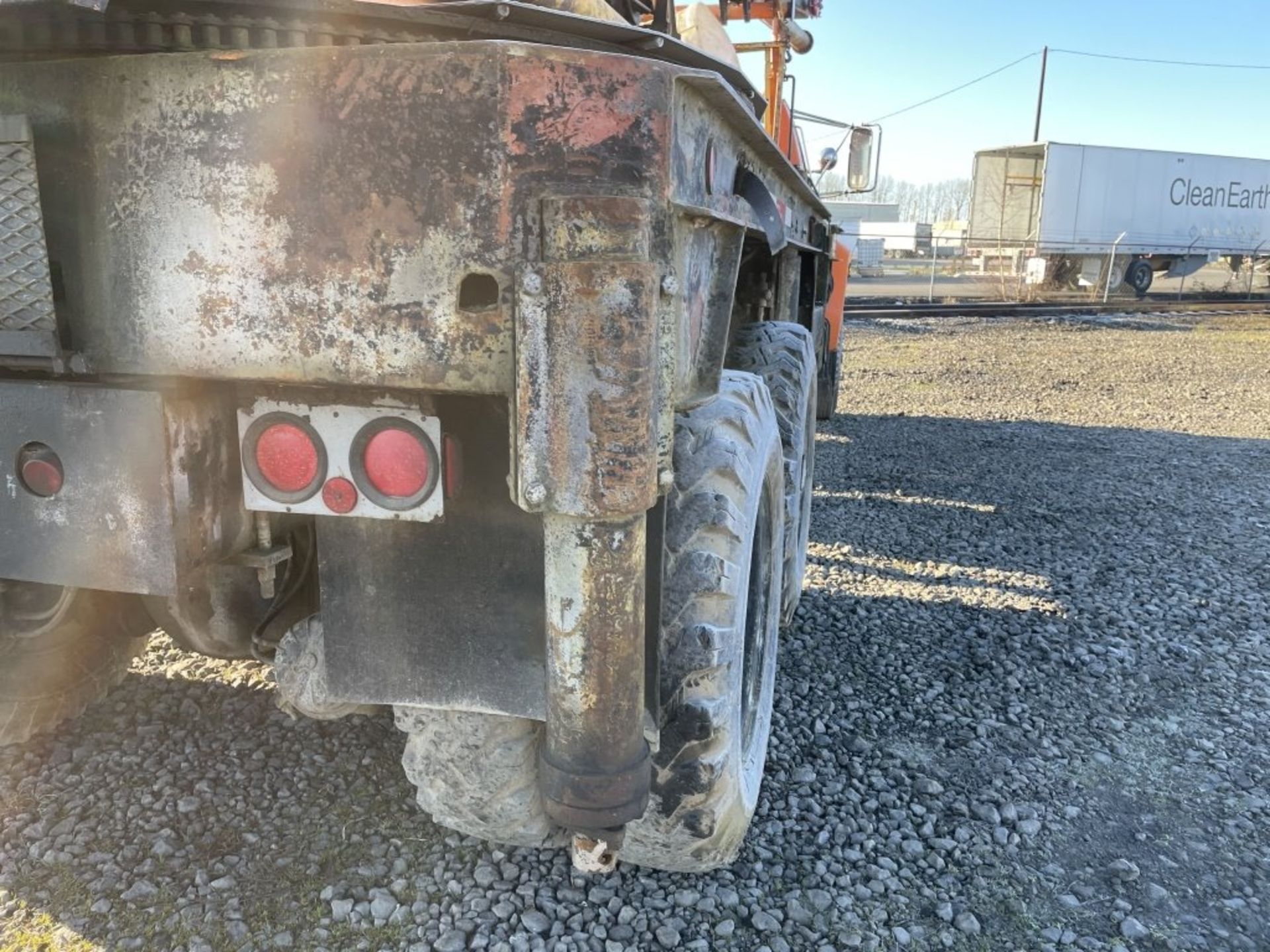 1983 Ford F8000 T/A Boring Truck - Image 7 of 33