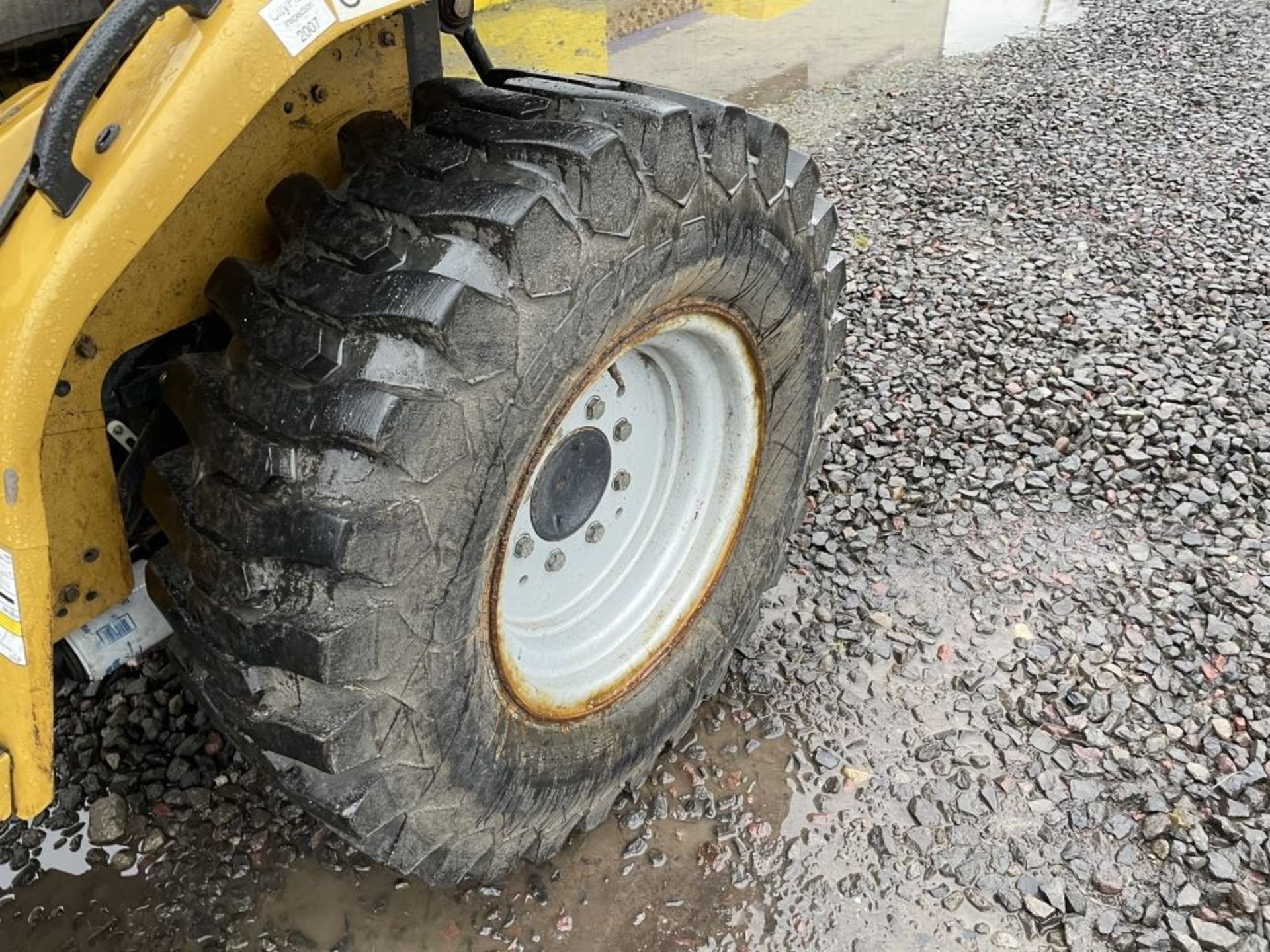 2005 Challenger MT255B 4x4 Utility Tractor - Image 8 of 20